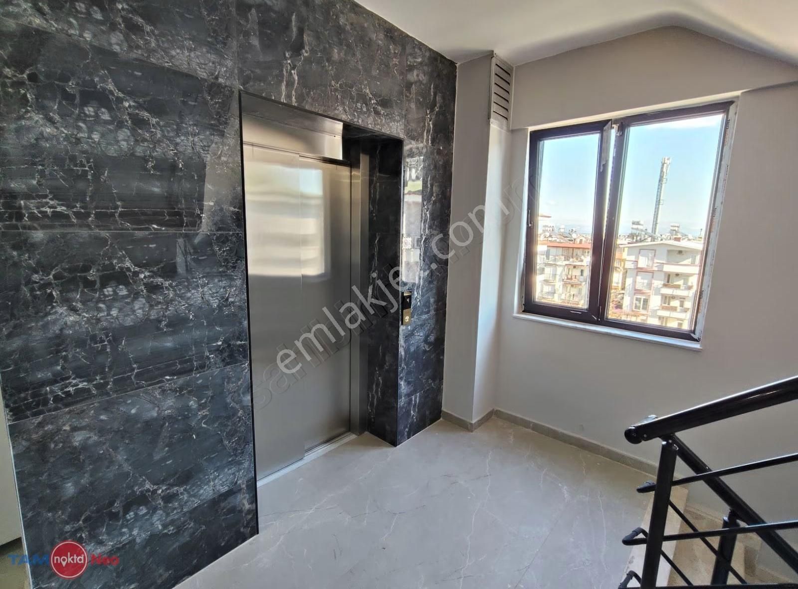 Havuzlu Site İçerisinde Lüks Daire - Görsel 8