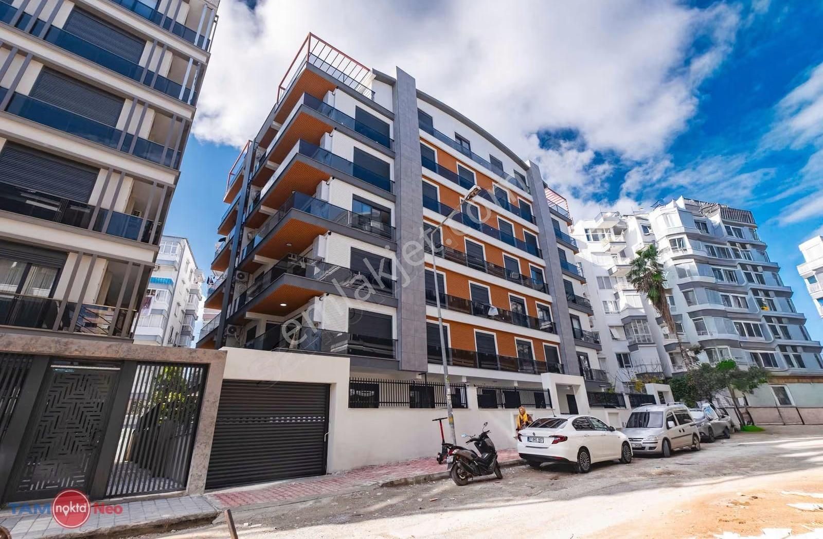 Tam Donanımlı 4+1 Kapalı Otoparklı Satılık Daire - Görsel 30