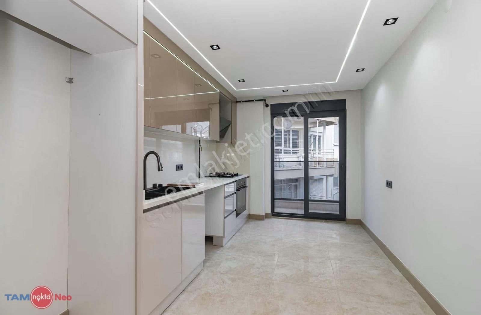 Tam Donanımlı 4+1 Kapalı Otoparklı Satılık Daire - Görsel 11