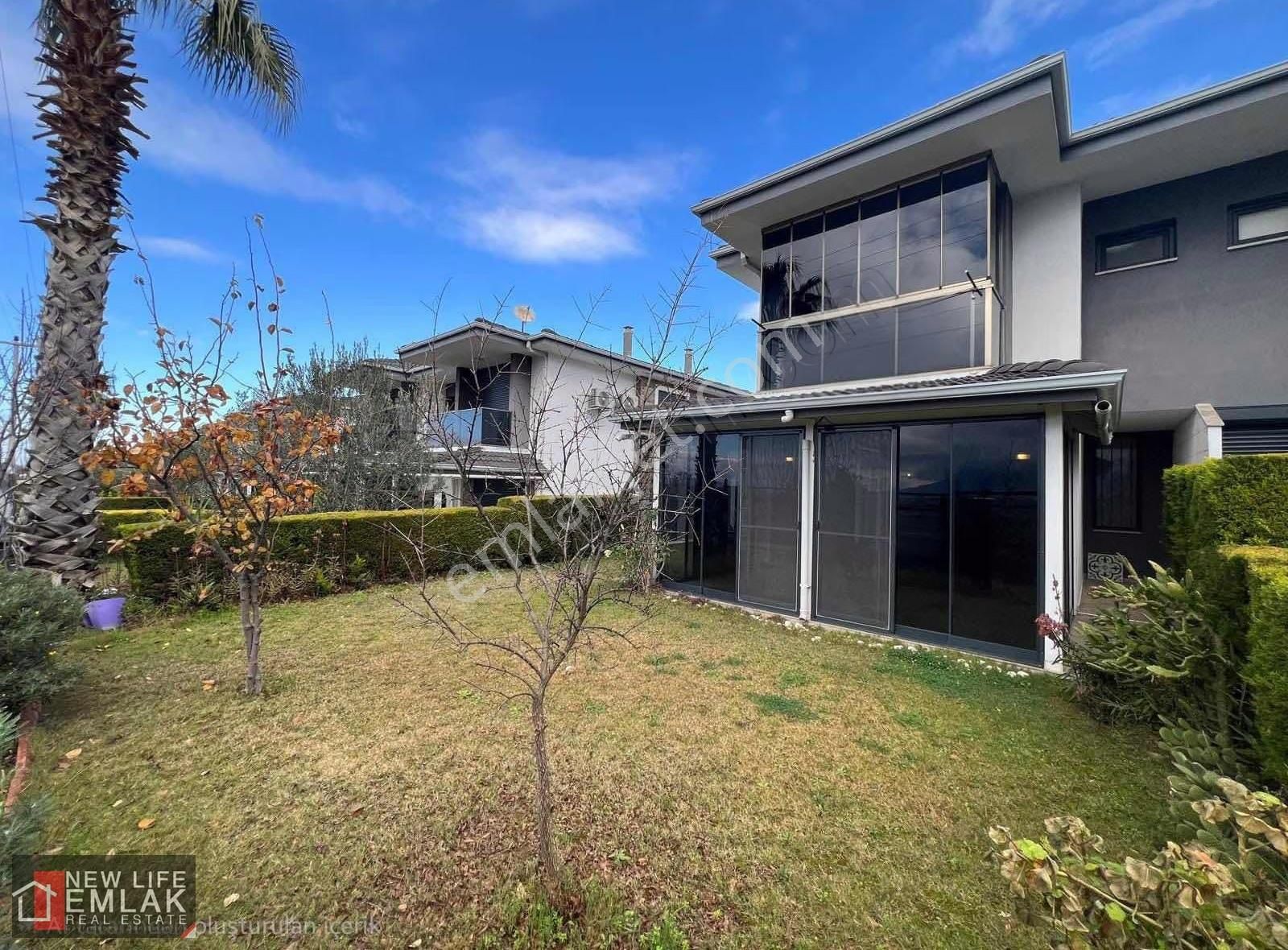 Kuşadası Havuzlu Site İçerisinde Deniz Ve Doğa Manzaralı Villa - Görsel 14