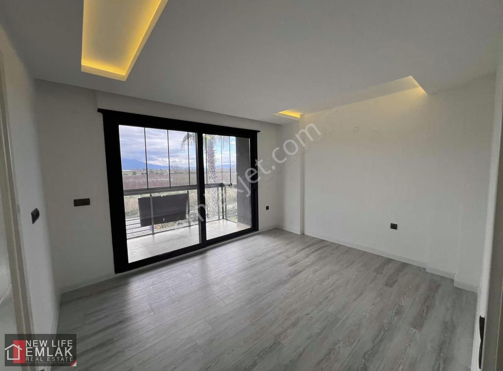 Kuşadası Havuzlu Site İçerisinde Deniz Ve Doğa Manzaralı Villa - Görsel 17