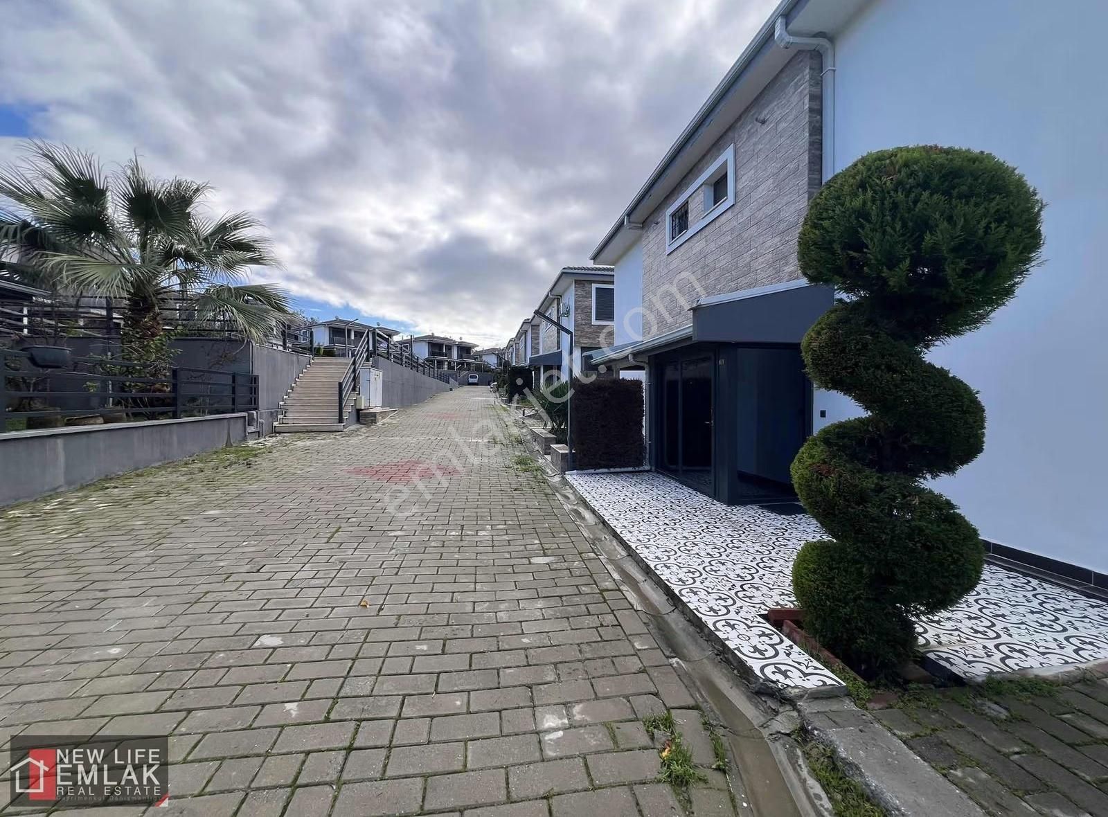 Kuşadası Havuzlu Site İçerisinde Deniz Ve Doğa Manzaralı Villa - Görsel 3