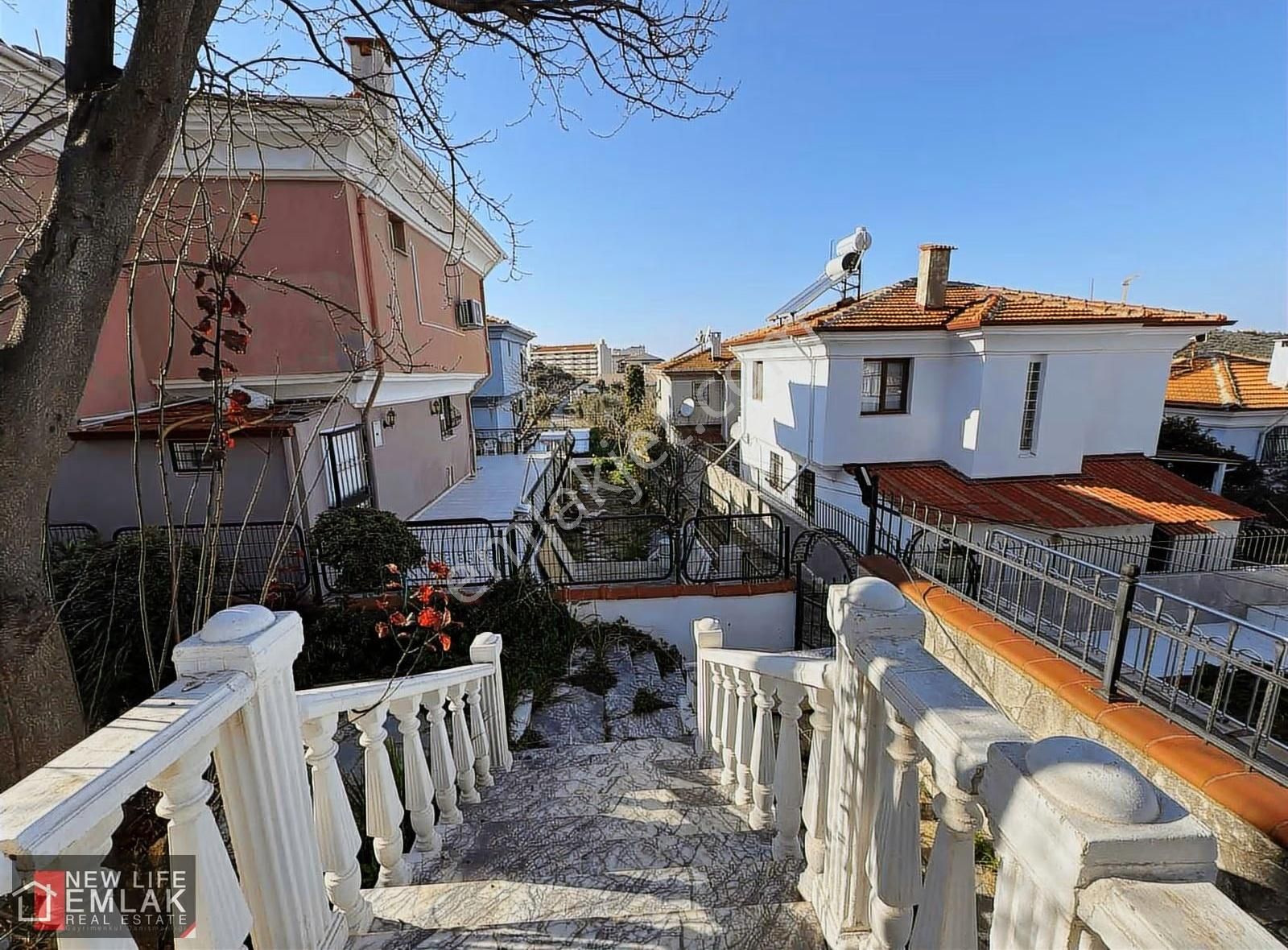 Fırsat.!!! Kuşadası Tam Müstakil Geniş Bahçeli Villa - Görsel 10