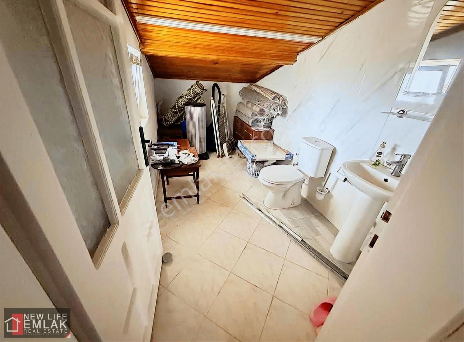 Kuşadası Sahil Sitelerinde 3+1 Villa - Görsel 17