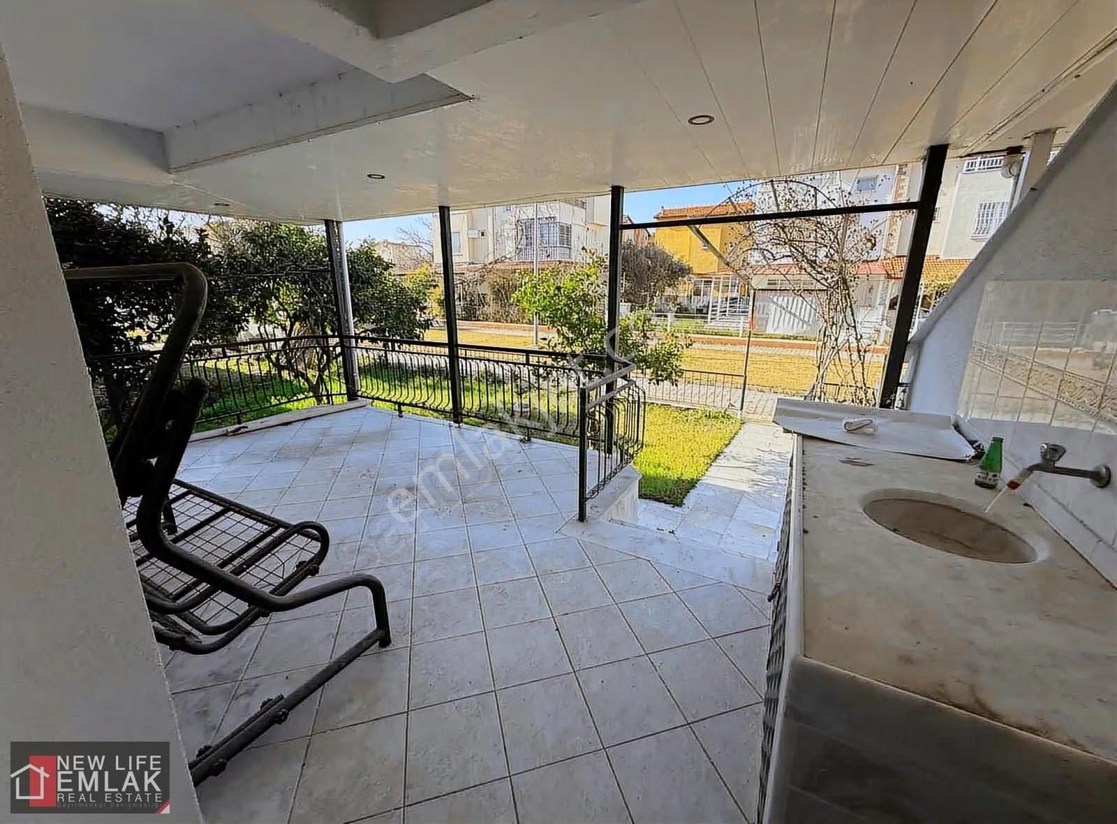 Kuşadası Sahil Sitelerinde 3+1 Villa - Görsel 19