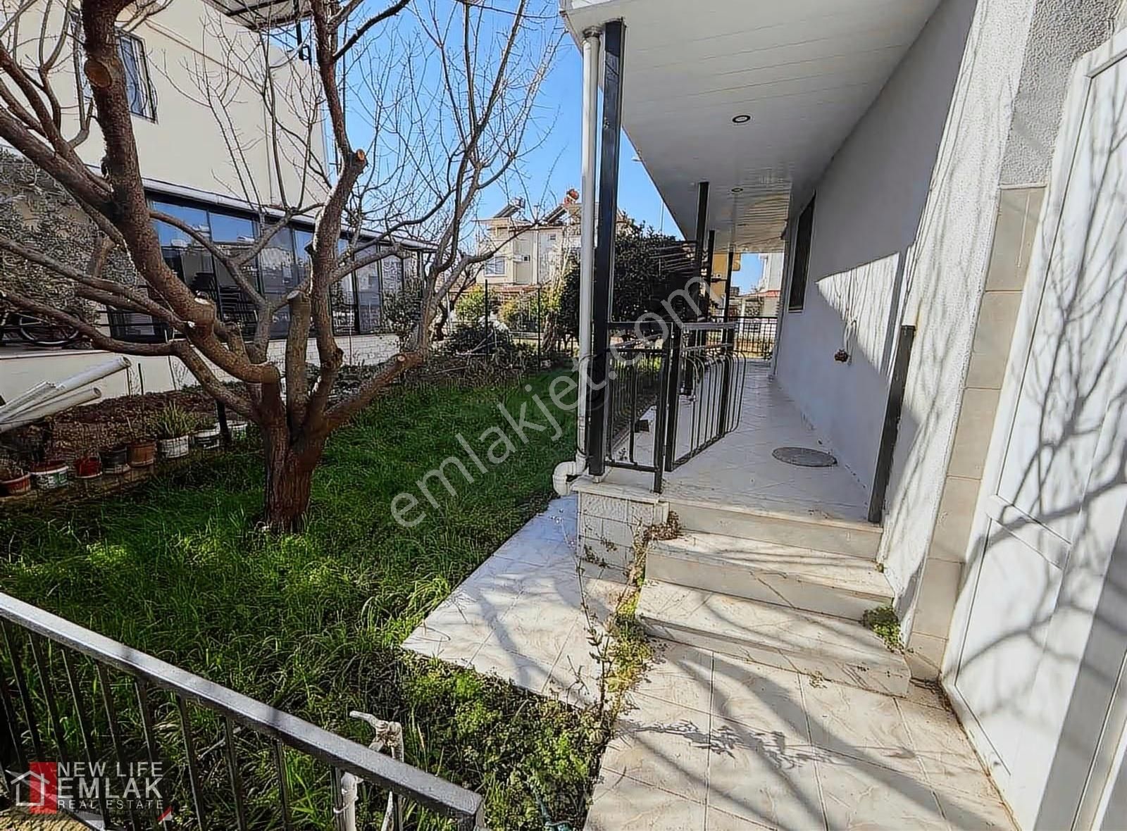 Kuşadası Sahil Sitelerinde 3+1 Villa - Görsel 15