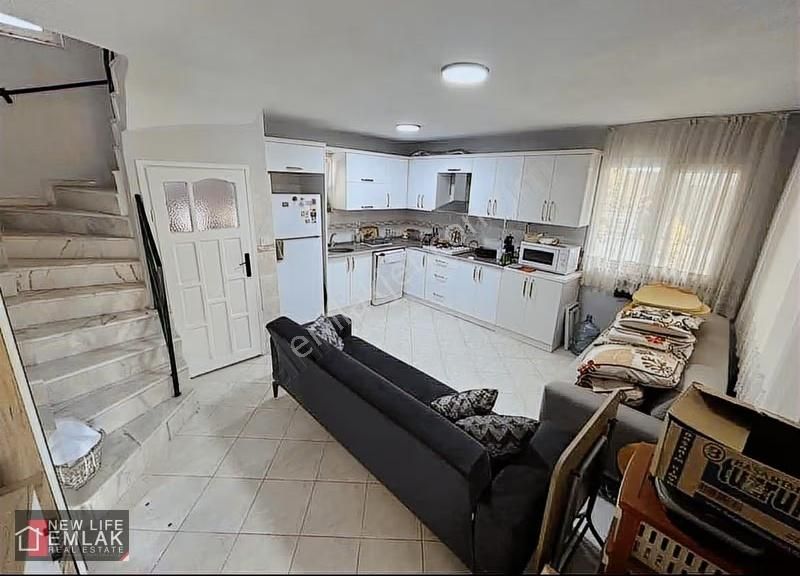 Kuşadası Sahil Sitelerinde 3+1 Villa - Görsel 3