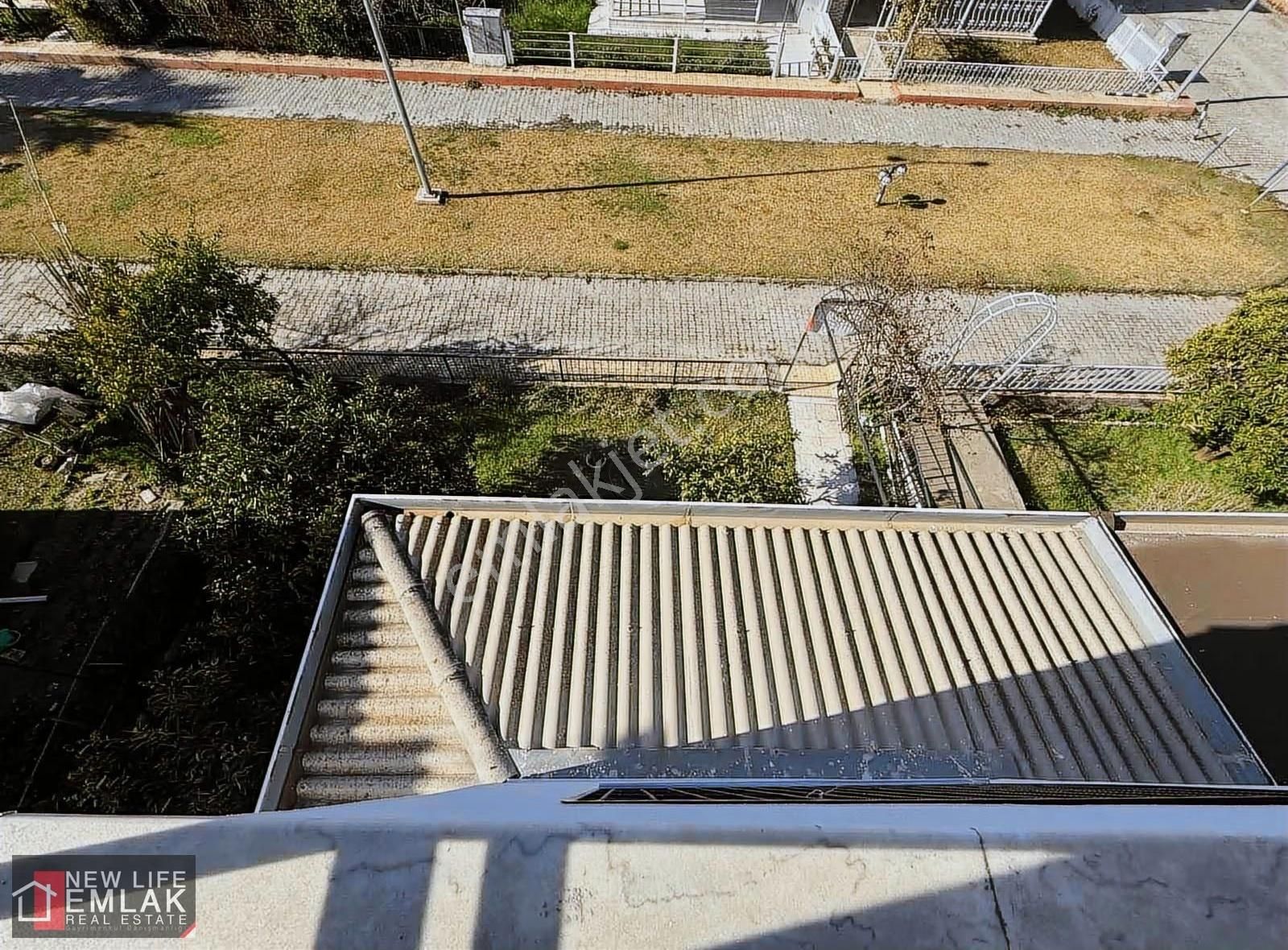 Kuşadası Sahil Sitelerinde 3+1 Villa - Görsel 22