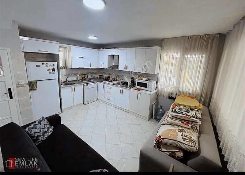 Kuşadası Sahil Sitelerinde 3+1 Villa - Görsel 11