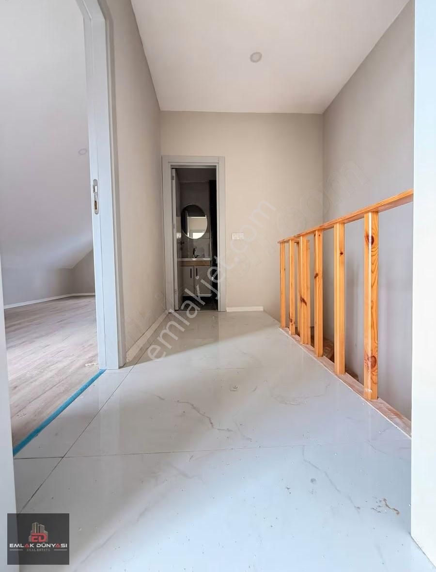 Kızıltoprak Mah.tramvay Yakını Önü Açık 3+1 135m2 Dubleks Daire - Görsel 9