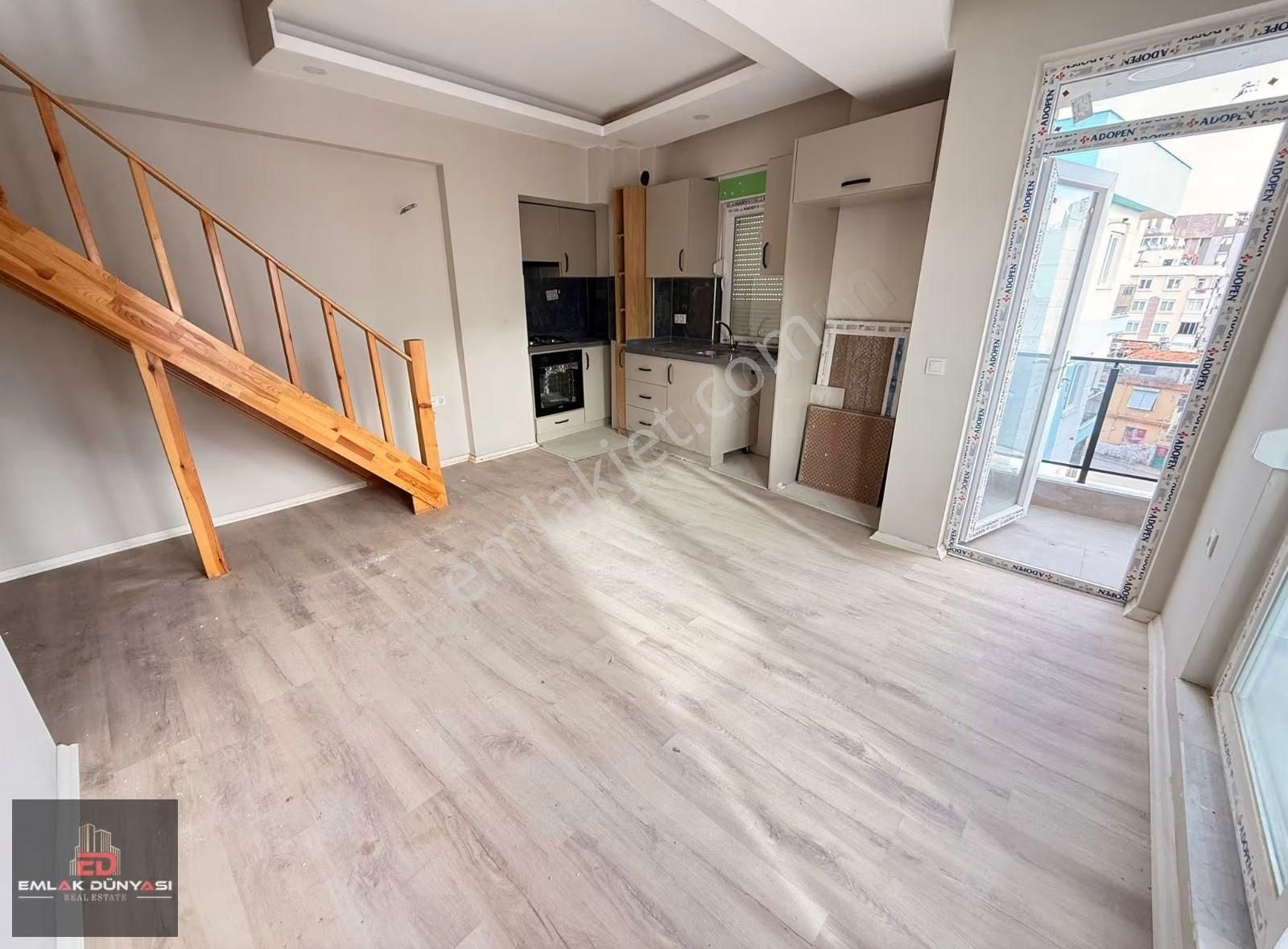 Kızıltoprak Mah.tramvay Yakını Önü Açık 3+1 135m2 Dubleks Daire - Görsel 3