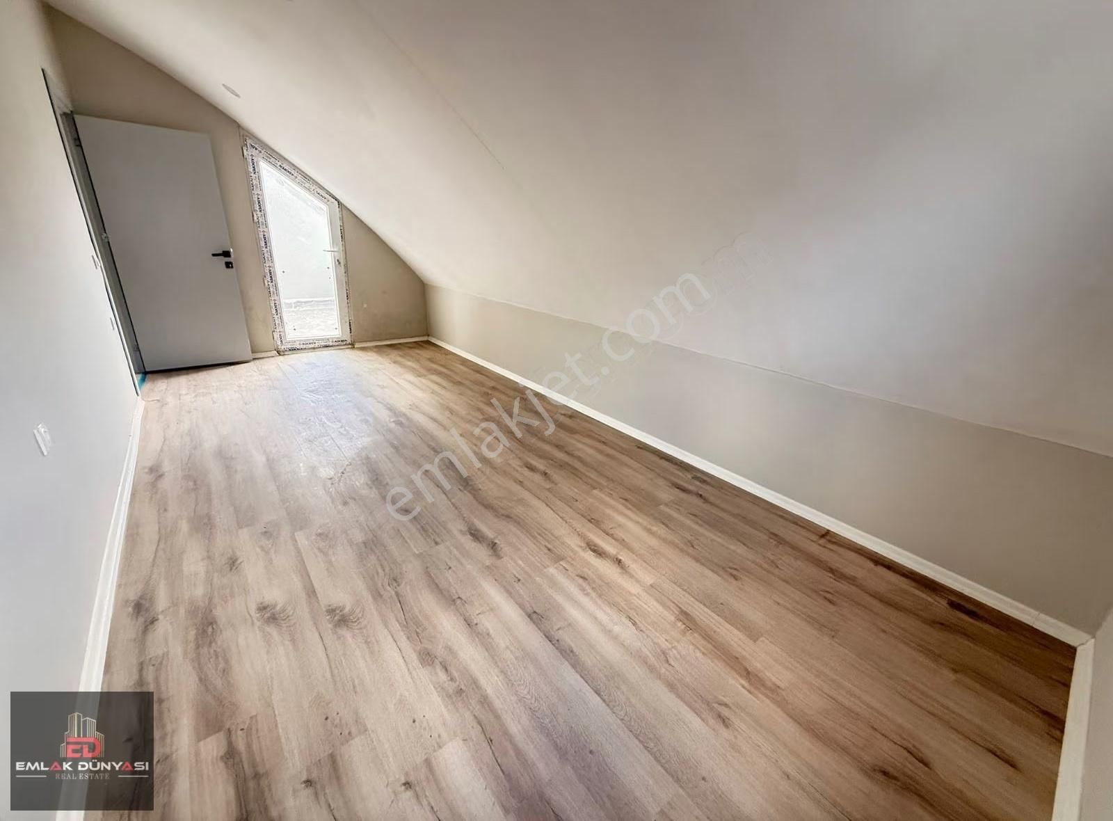 Kızıltoprak Mah.tramvay Yakını Önü Açık 3+1 135m2 Dubleks Daire - Görsel 16
