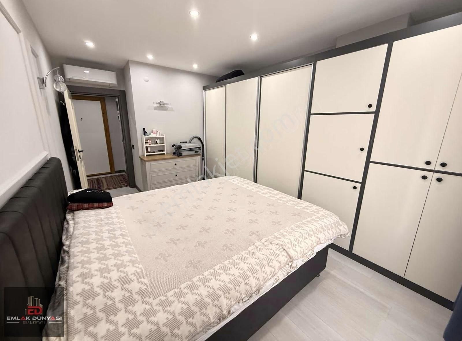 Meydankavağı Mahallesi 1 Yaşında Katta 2+1 Daire - Görsel 12