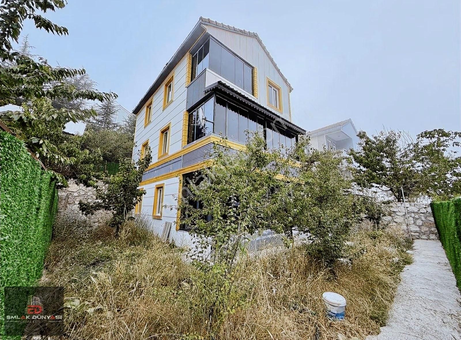 Konyaaltı Geyikbayırın'da 4+1 Takasa Uygun Maarafsız Villa