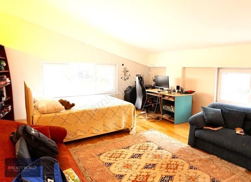 Düzlerçamında Ormana Cephe 5+1 Geniş Triplex Villa - Görsel 2