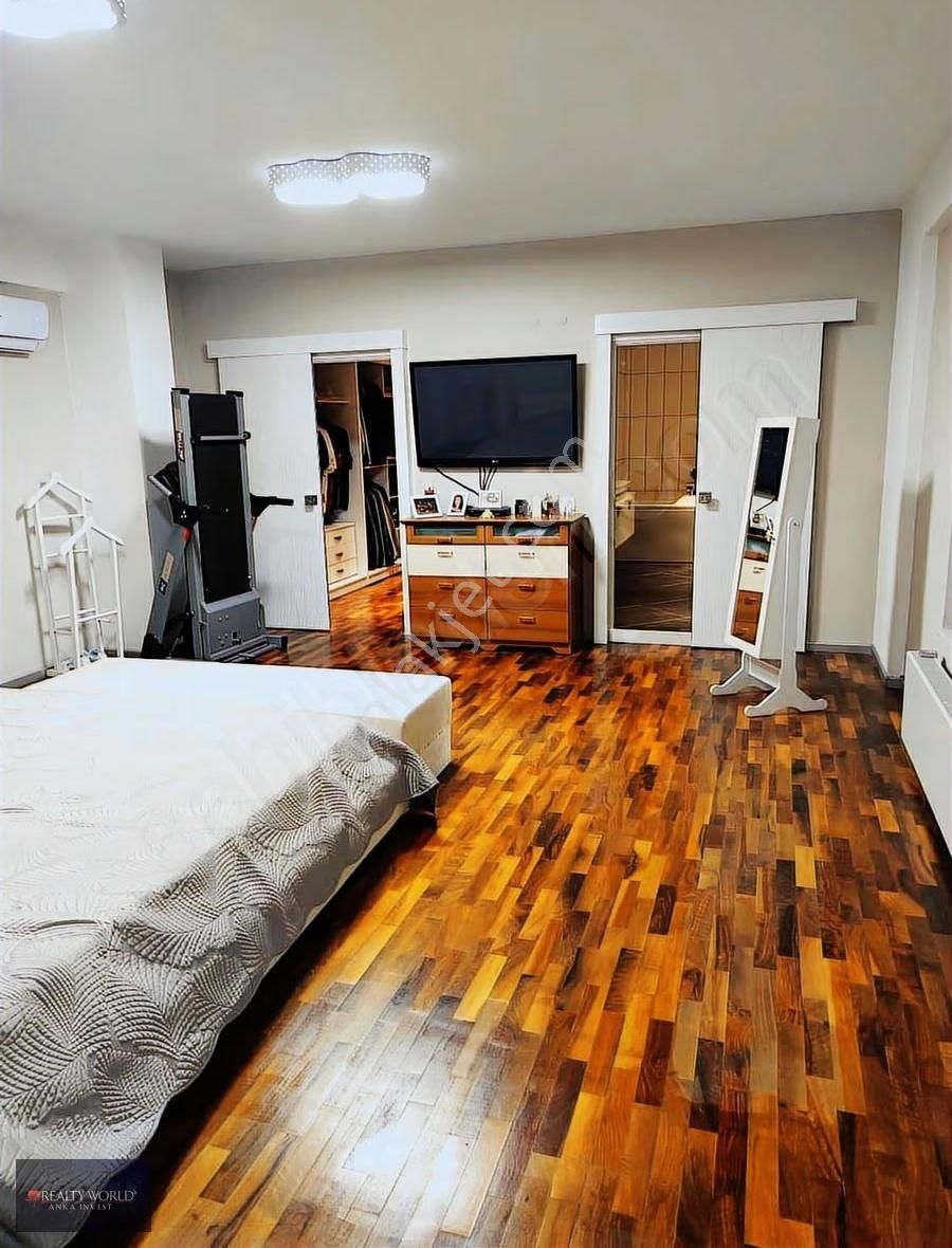 Düzlerçamında Ormana Cephe 5+1 Geniş Triplex Villa - Görsel 20