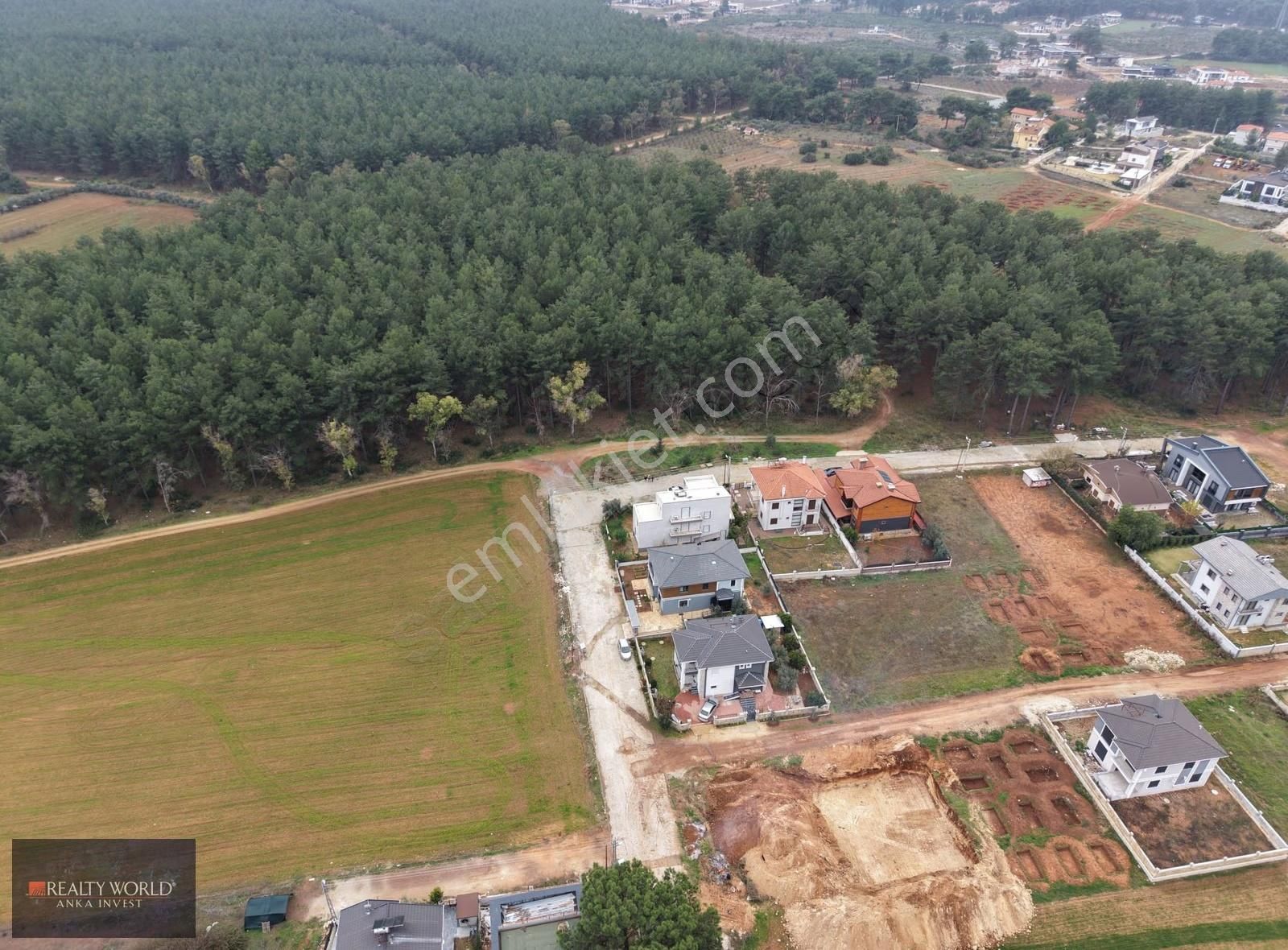 Düzlerçamında Ormana Cephe 5+1 Geniş Triplex Villa - Görsel 15