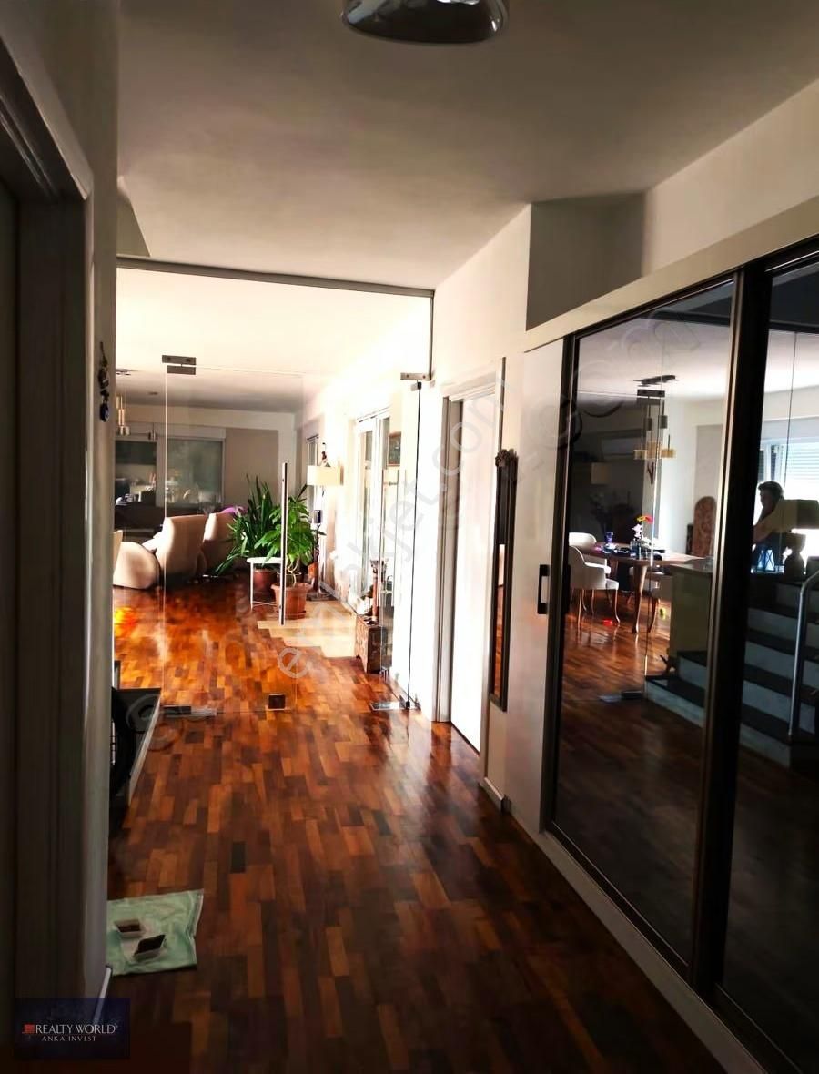 Düzlerçamında Ormana Cephe 5+1 Geniş Triplex Villa - Görsel 4