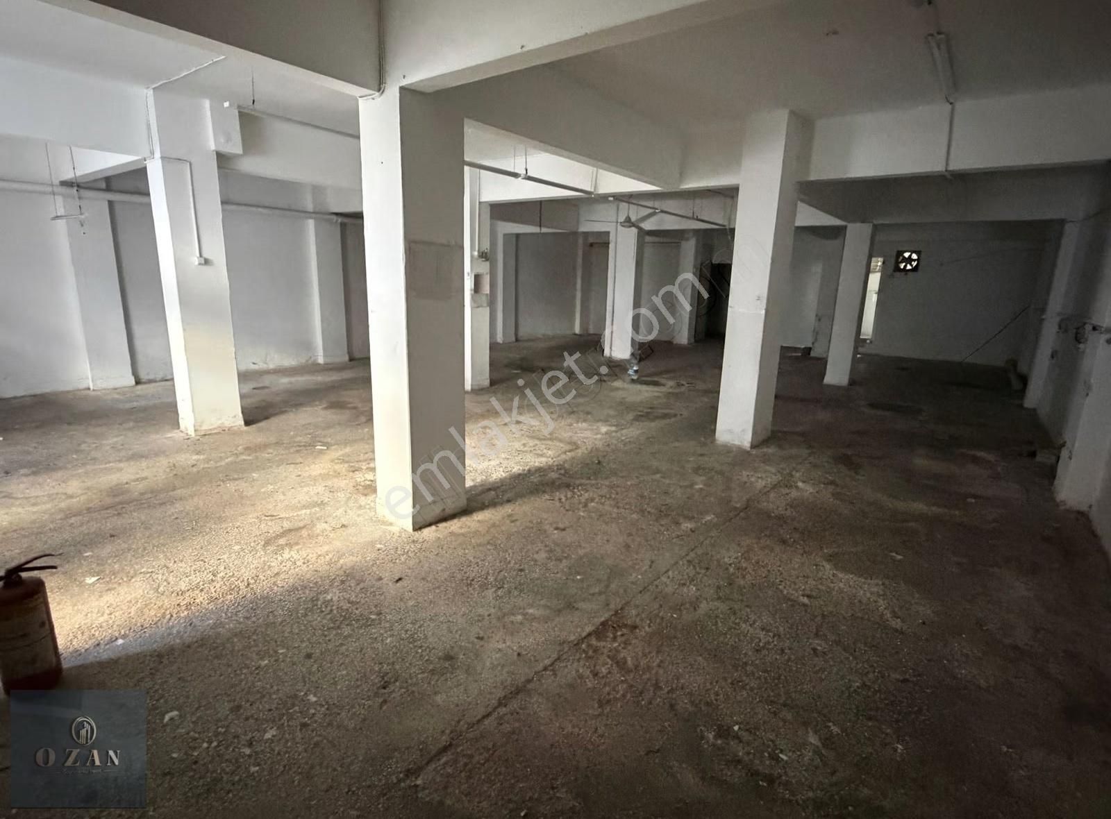 Ozan Emlaktan Teyfikbeyde 200m2 Bodrum Dükkan - Görsel 2