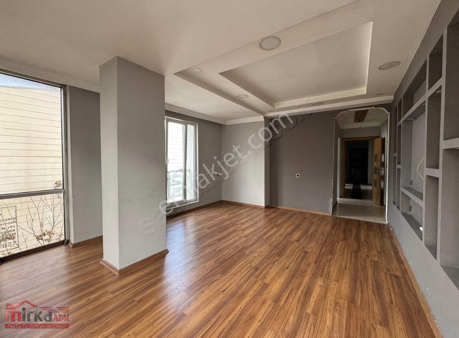 Beylikdüzü Yakuplu Da Satılık 3+2 Dublex Ön Cephe Ana Cadde De - Görsel 3