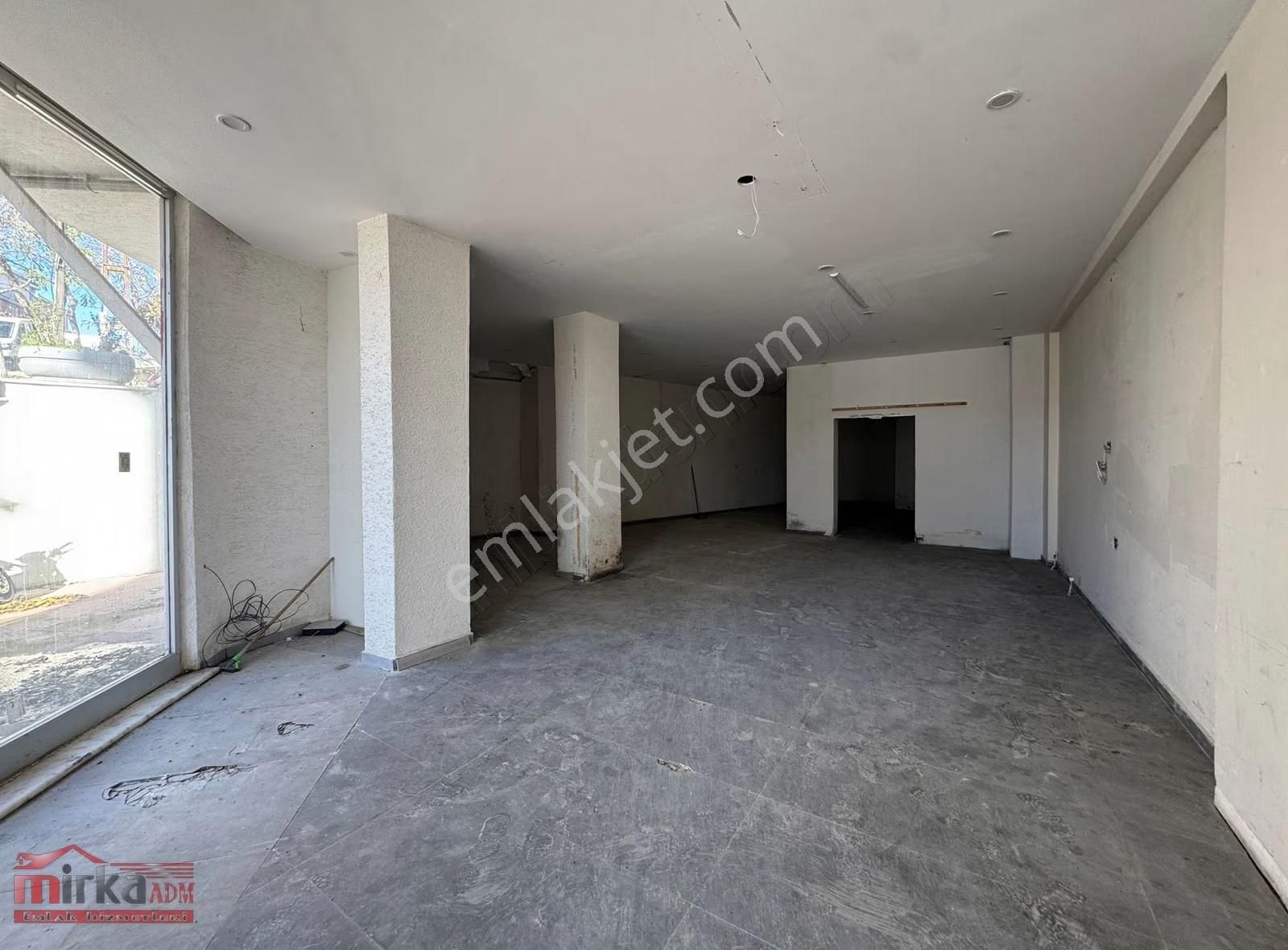 Beylikdüzü Dereağzı Da Satılık Düz Giriş 150 M2 Dükkan - Görsel 12