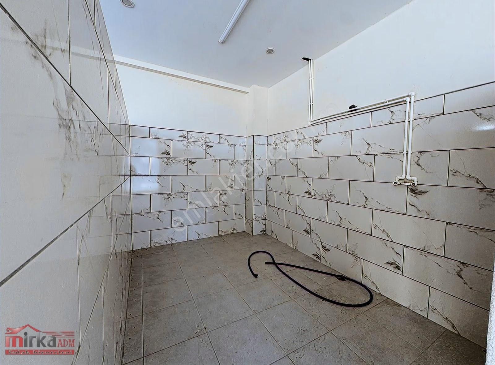 Beylikdüzü Dereağzı Da Satılık Düz Giriş 150 M2 Dükkan - Görsel 10