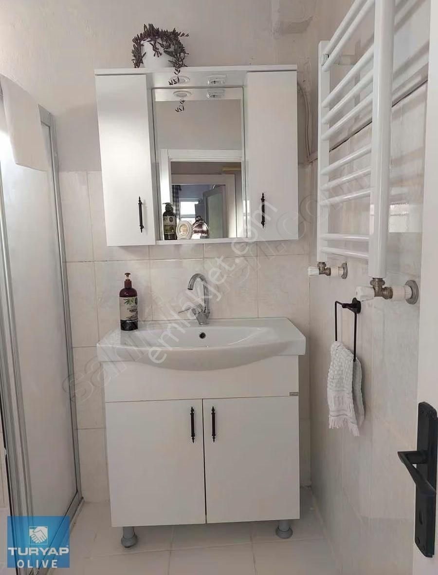 Fatih Sümbülefendi Mahallesi Satılık Ara Kat Full Eşyalı Daire - Görsel 2