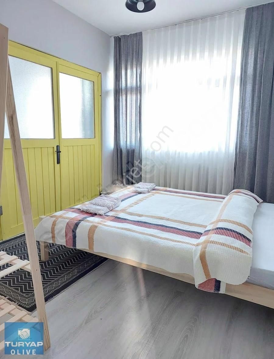 Fatih Sümbülefendi Mahallesi Satılık Ara Kat Full Eşyalı Daire - Görsel 12