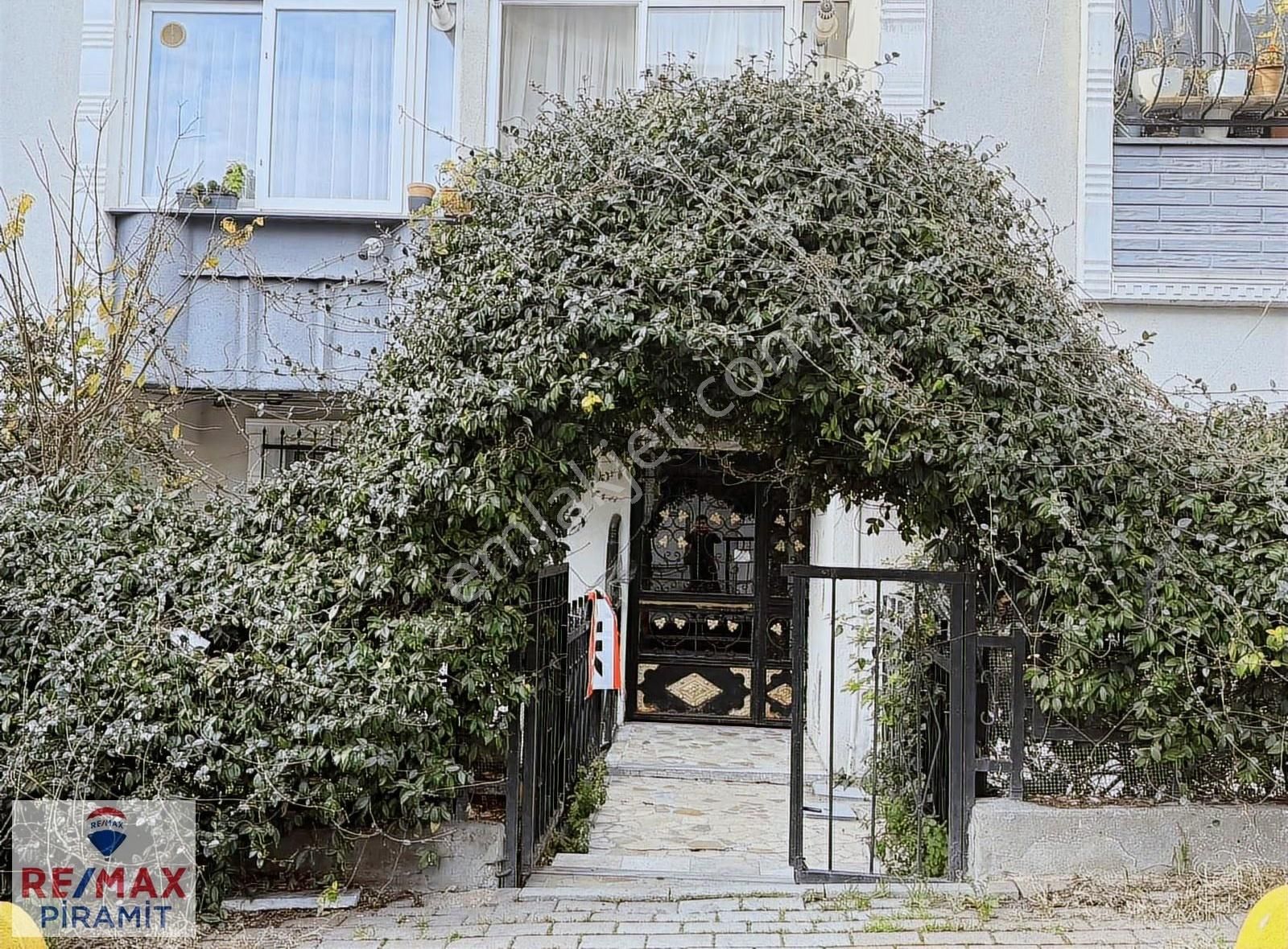 Fatih Karagümrük Mahallesinde 3+1 Manzaralı Muhteşem Konumda - Görsel 9