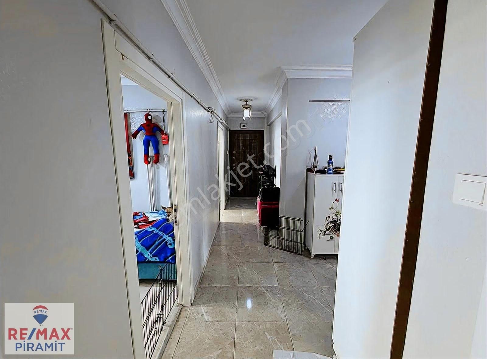 Fatih Karagümrük Mahallesinde 3+1 Manzaralı Muhteşem Konumda - Görsel 14