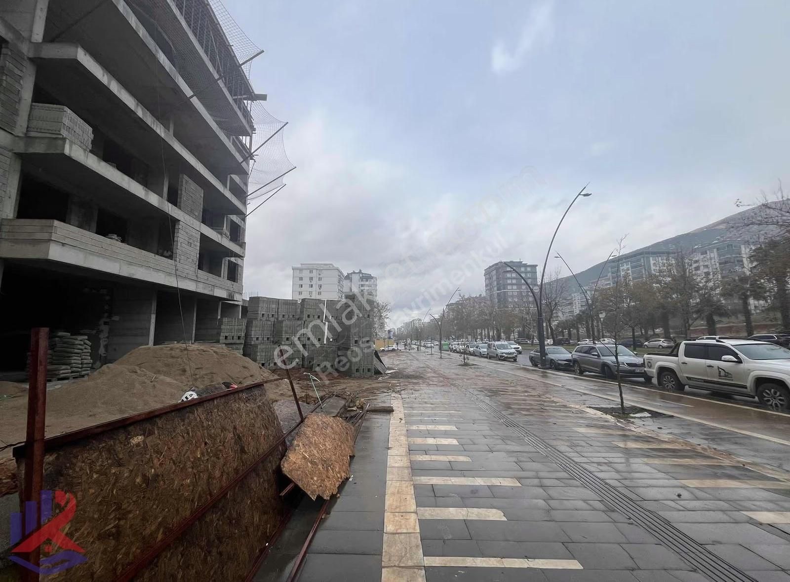 Reos'dan Binevler Hacı Mehmet Şan Karşısı Satılık Dükkan - Görsel 14