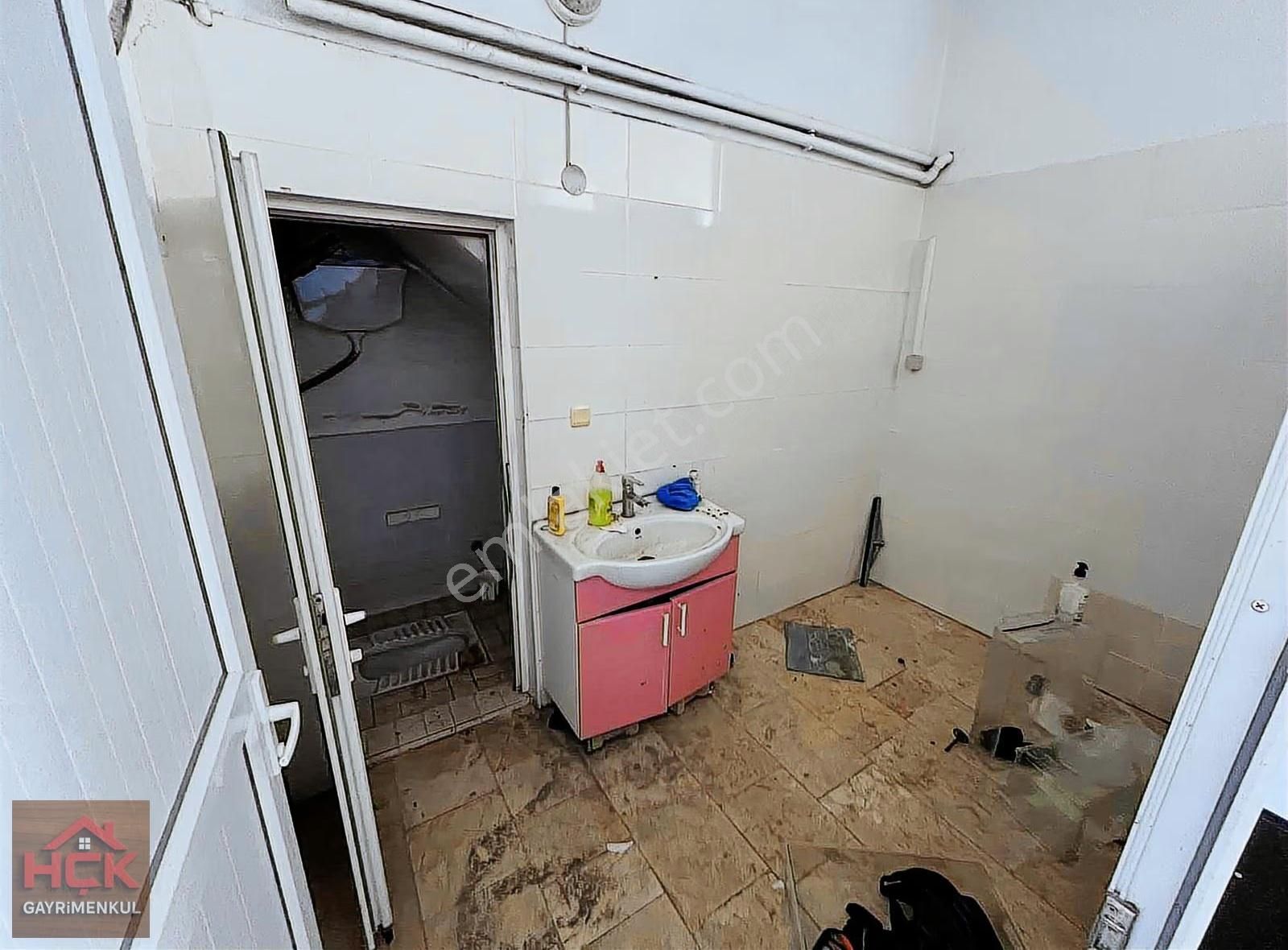 Edincik'te Merkezi Konumda Kiralık 129m² Dükkan - Görsel 8