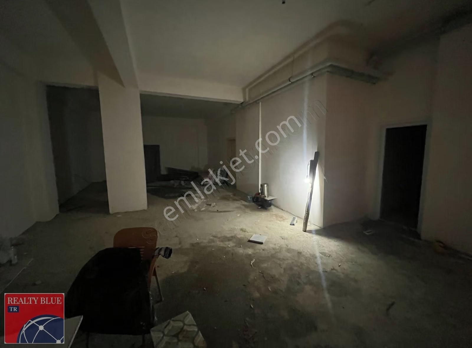 Pendik Esenler'de Cadde Üstü,ön Kullanımlı Kiralık 350 M2 İş Yer - Görsel 9