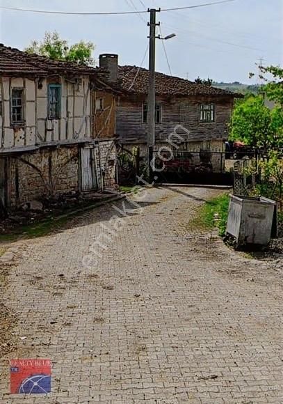 Kandıra Deliveli Merkezde Taş Ev 303 M2 0.35 İmarlı Arsa İçinde - Görsel 3