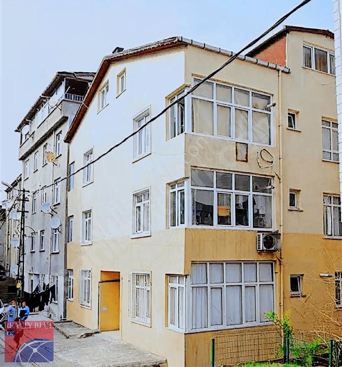 Esenşehirde 2+1 Tadilatlı Çatı Katı Takasa Açık