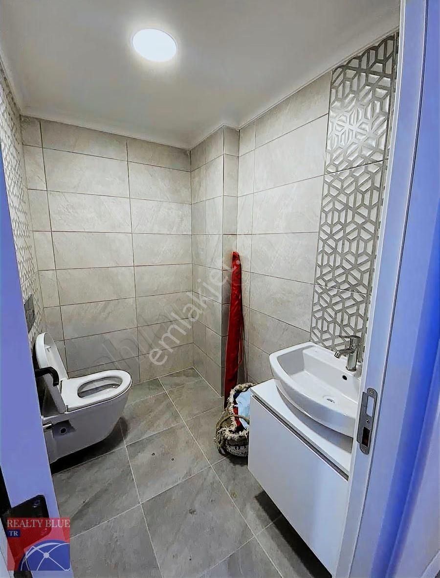 Sultanbeyli Merkezde Satılık Lüks Ferah 3.5+1 Arakat Daire - Görsel 3