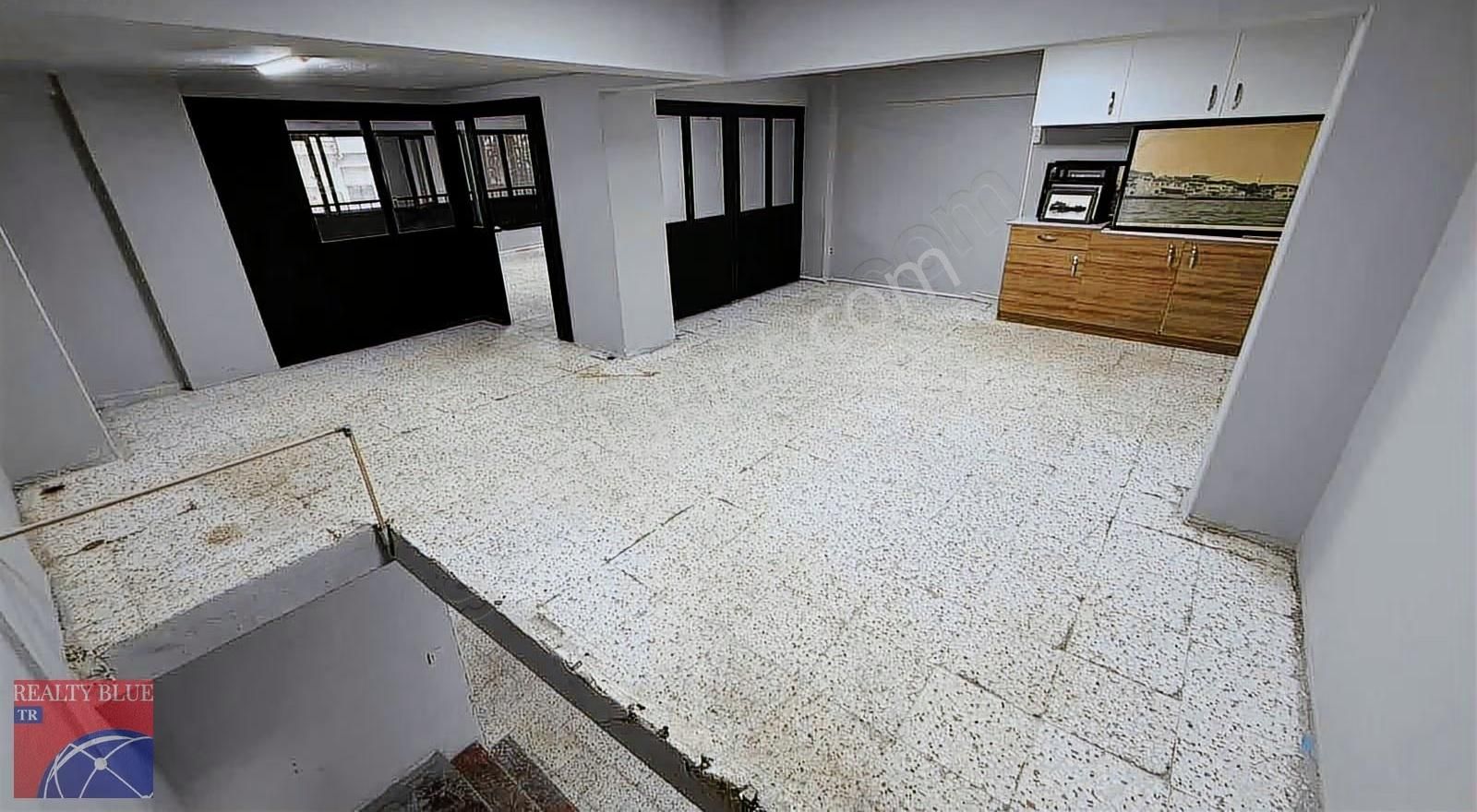 Maltepe Merkez Çarşıda 3 Katlı Net 213 M2 Dükkan - Görsel 8