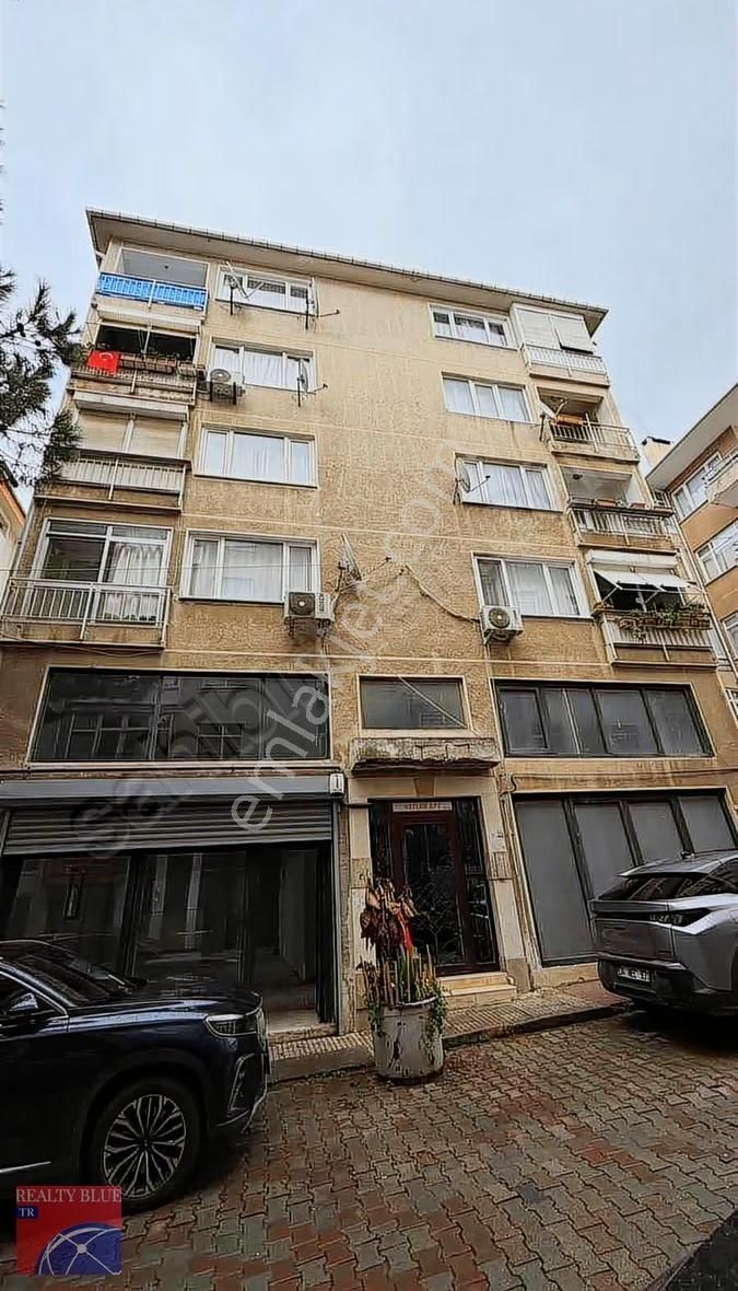 Maltepe Merkez Çarşıda 3 Katlı Net 213 M2 Dükkan