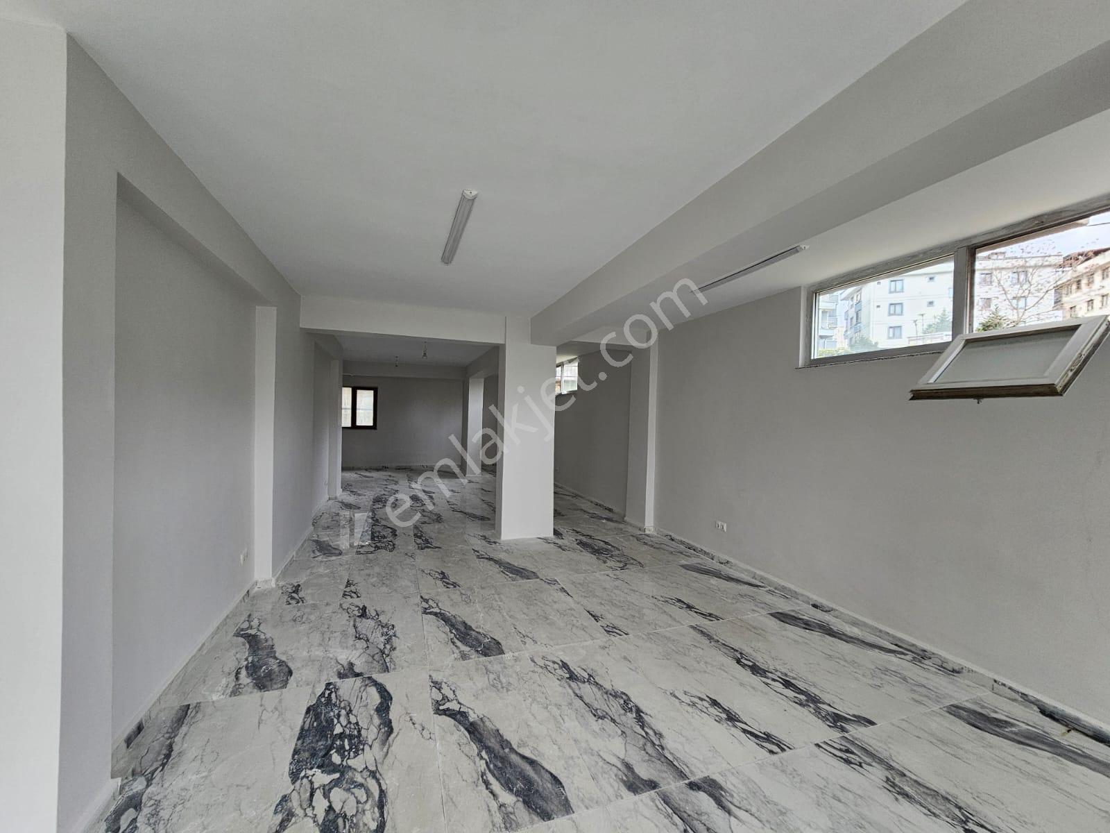Sancaktepe'de İskanlı, Düzayak 170 M2 Dükkan - Görsel 13