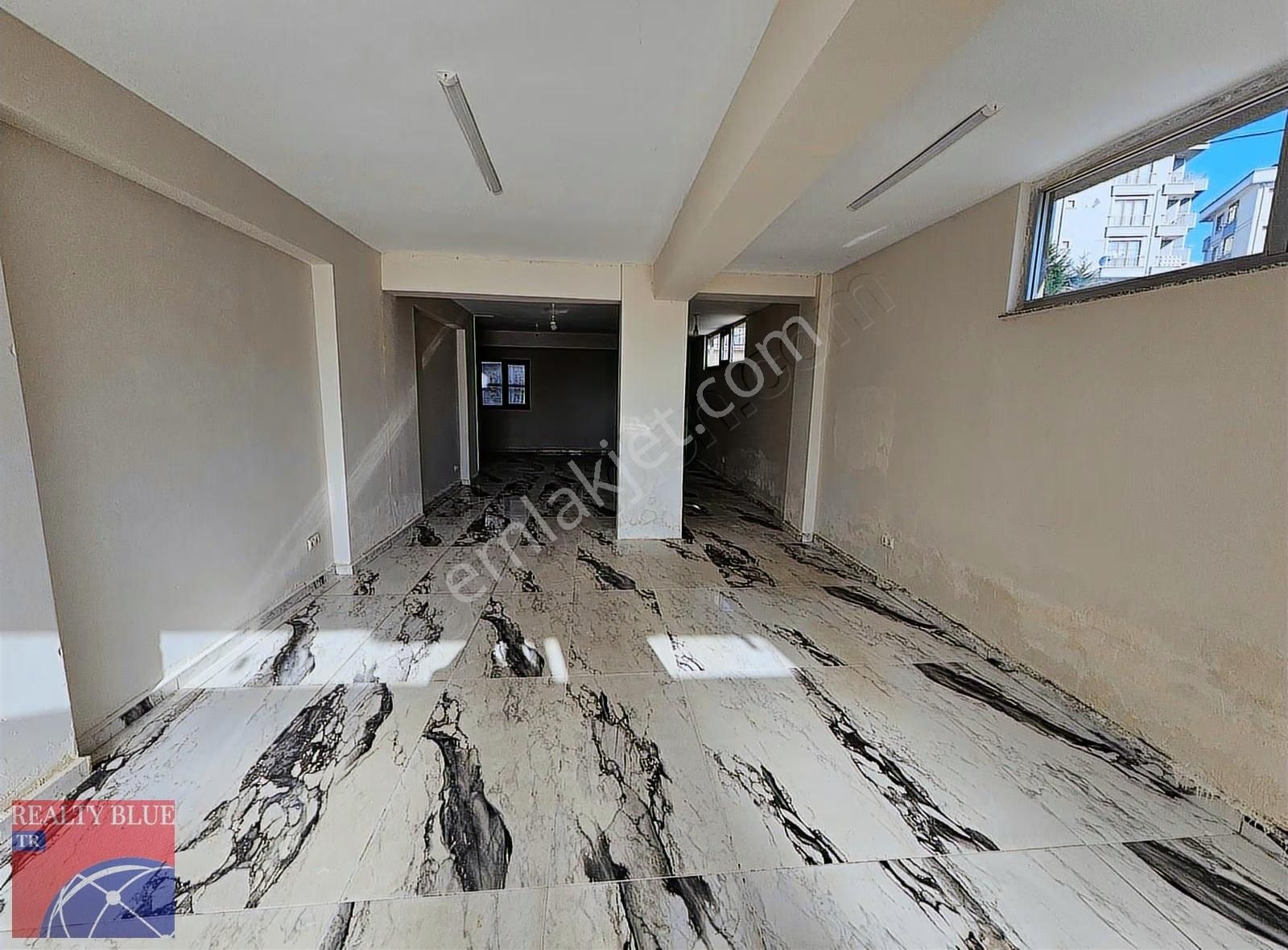 Sancaktepe'de İskanlı, Düzayak 170 M2 Dükkan - Görsel 3