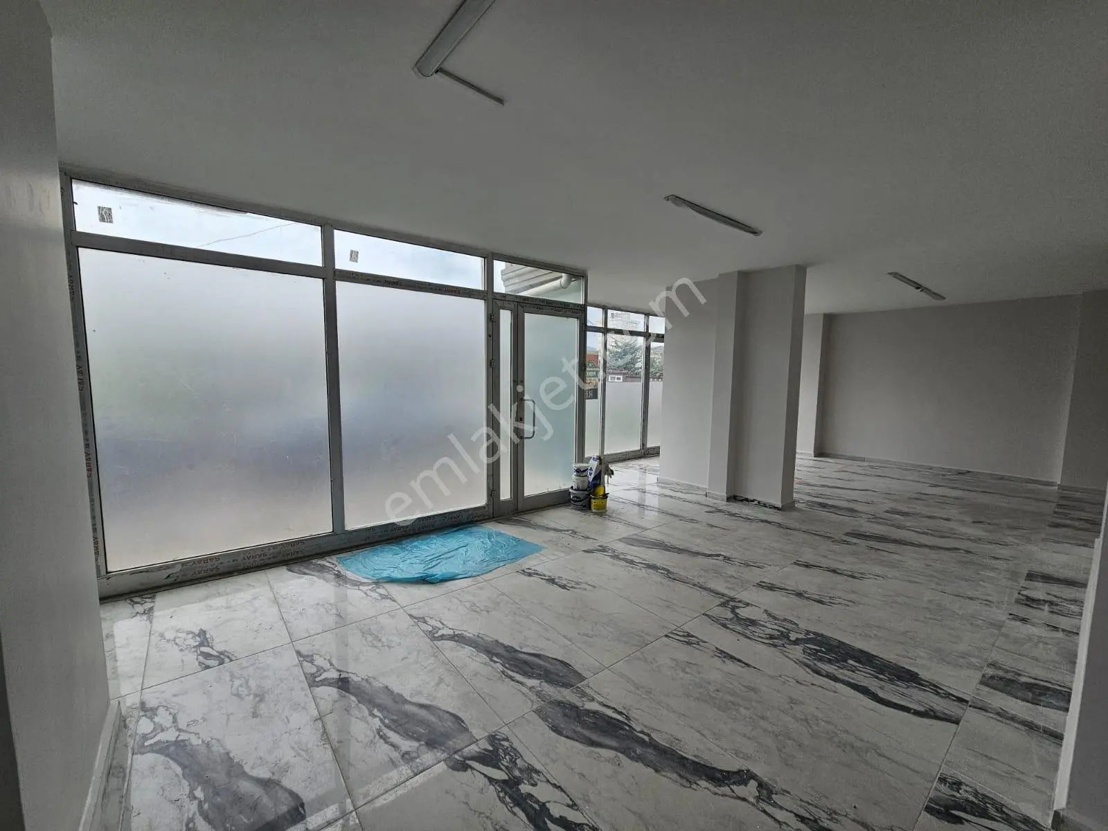 Sancaktepe'de İskanlı, Düzayak 170 M2 Dükkan - Görsel 2