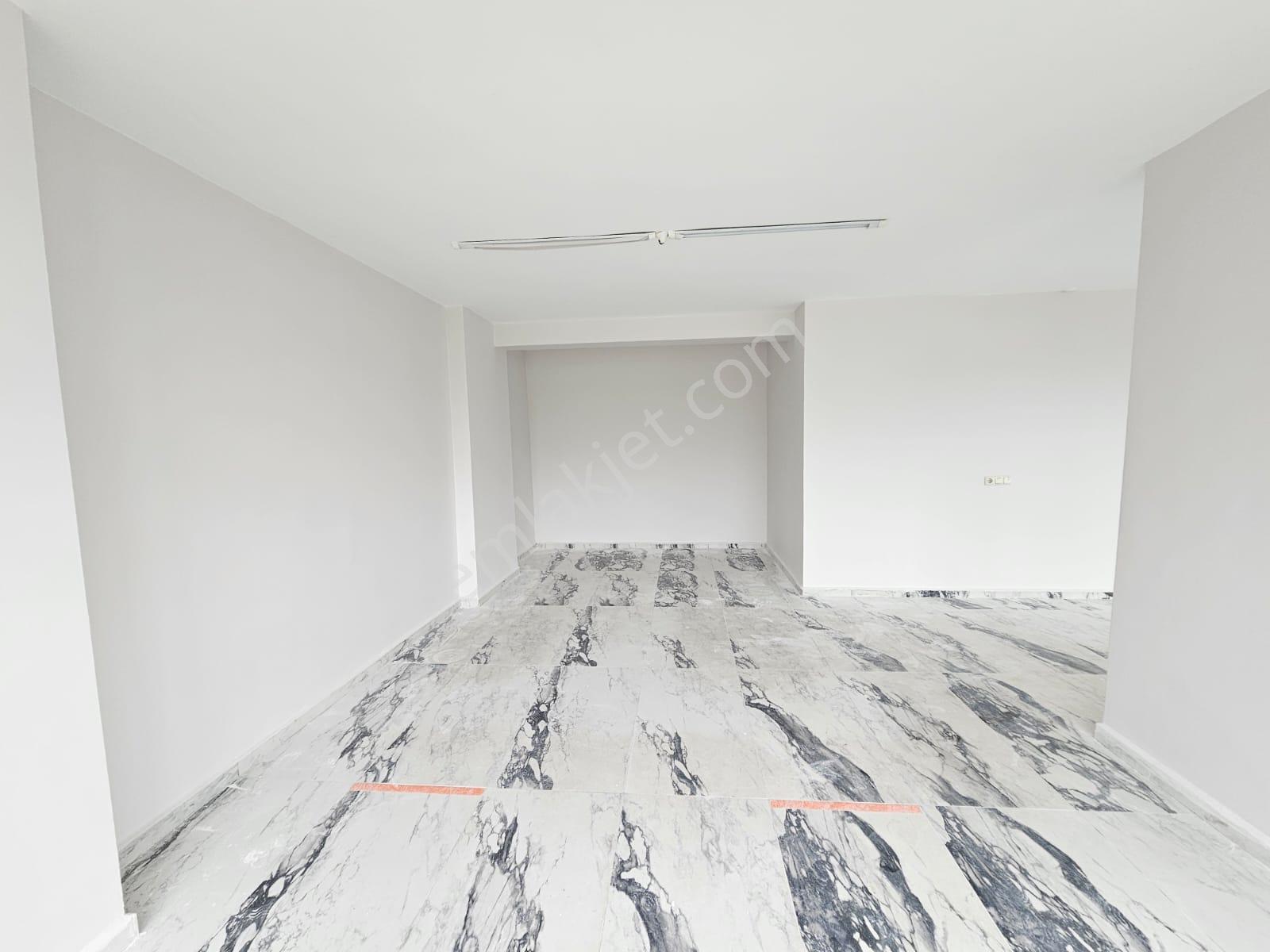 Sancaktepe'de İskanlı, Düzayak 170 M2 Dükkan - Görsel 8
