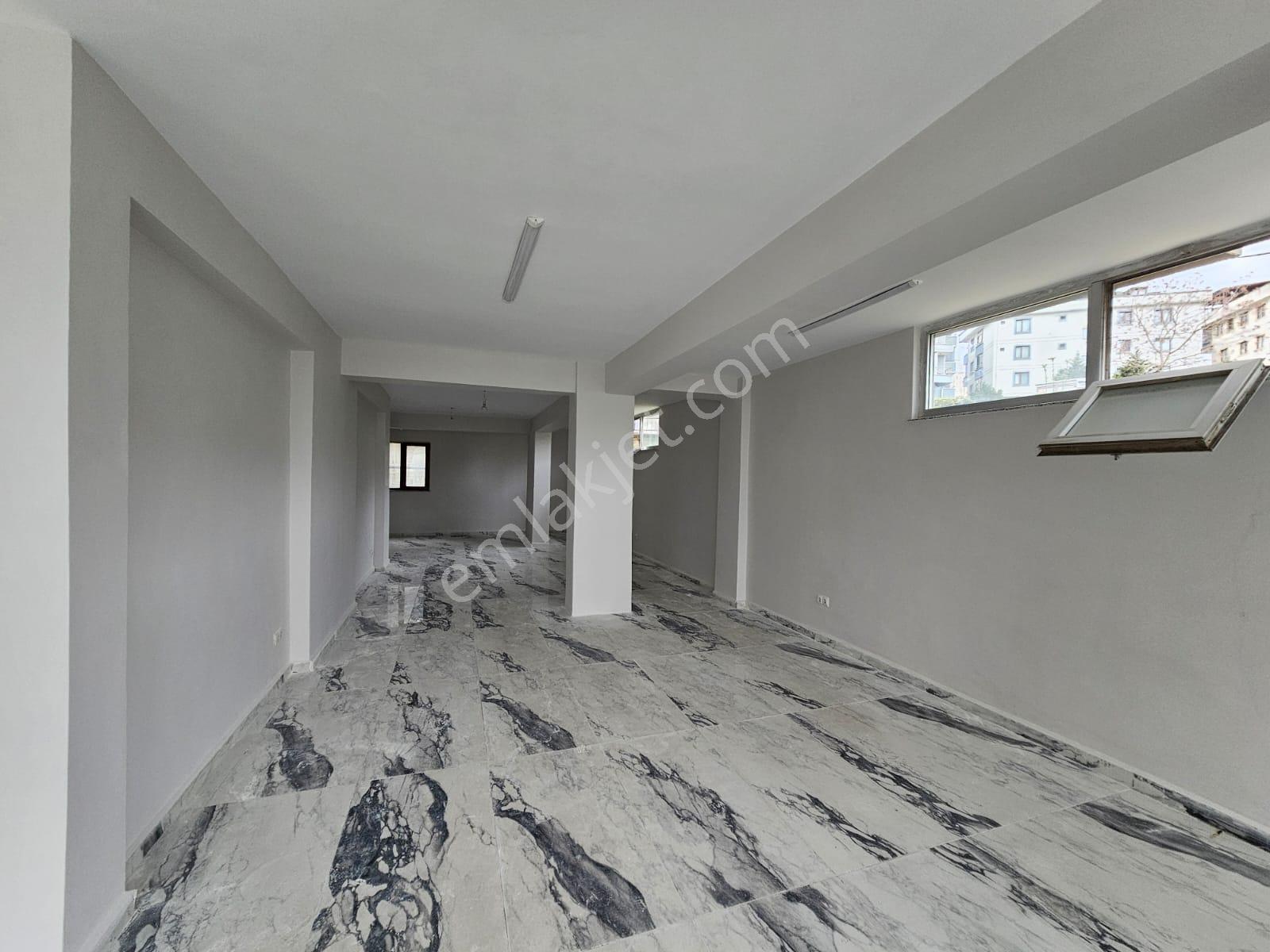Sancaktepe'de İskanlı, Düzayak 170 M2 Dükkan - Görsel 14
