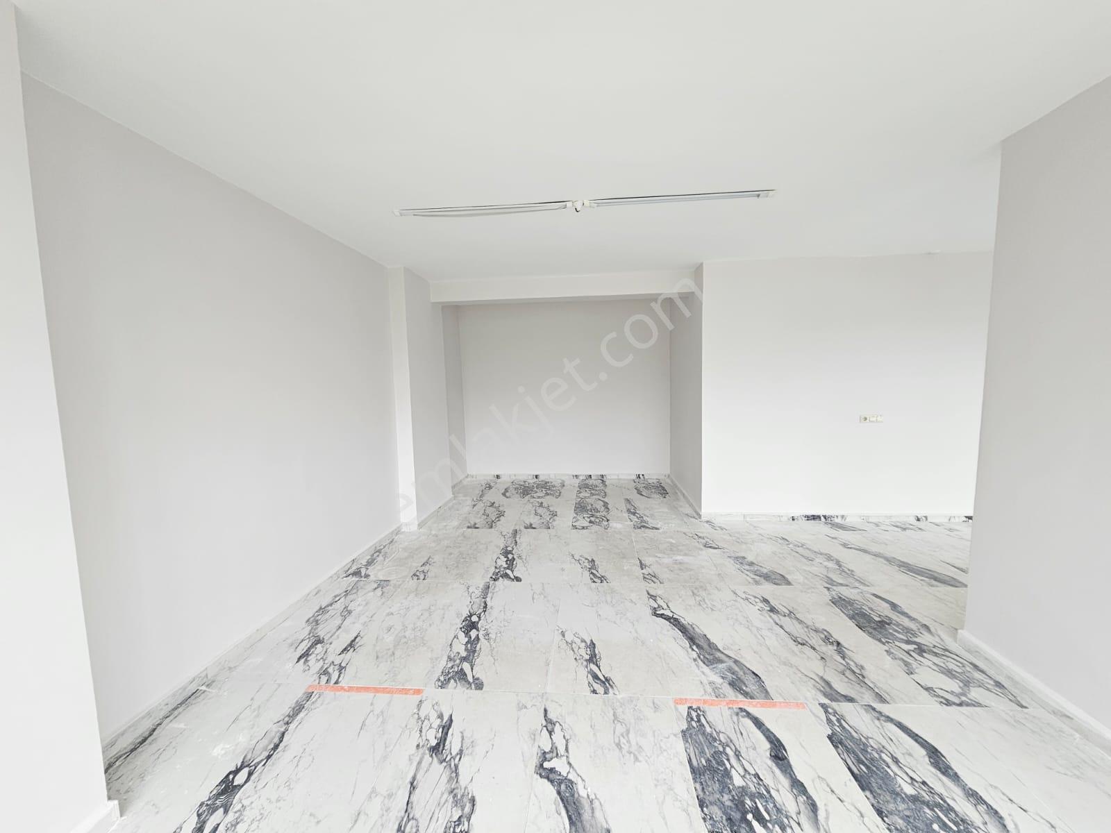 Sancaktepe'de İskanlı, Düzayak 170 M2 Dükkan - Görsel 9