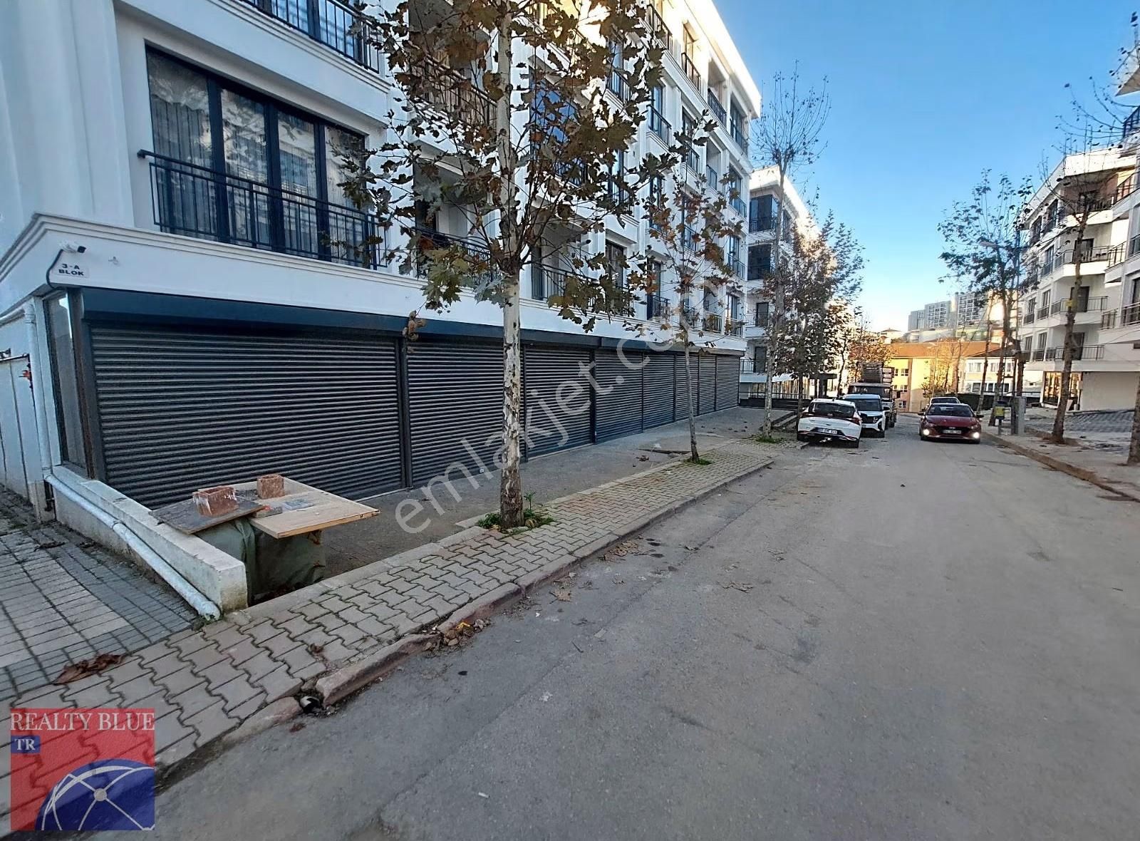 Sancaktepe Akpınar Mah Kiralık 360m² Dükkan