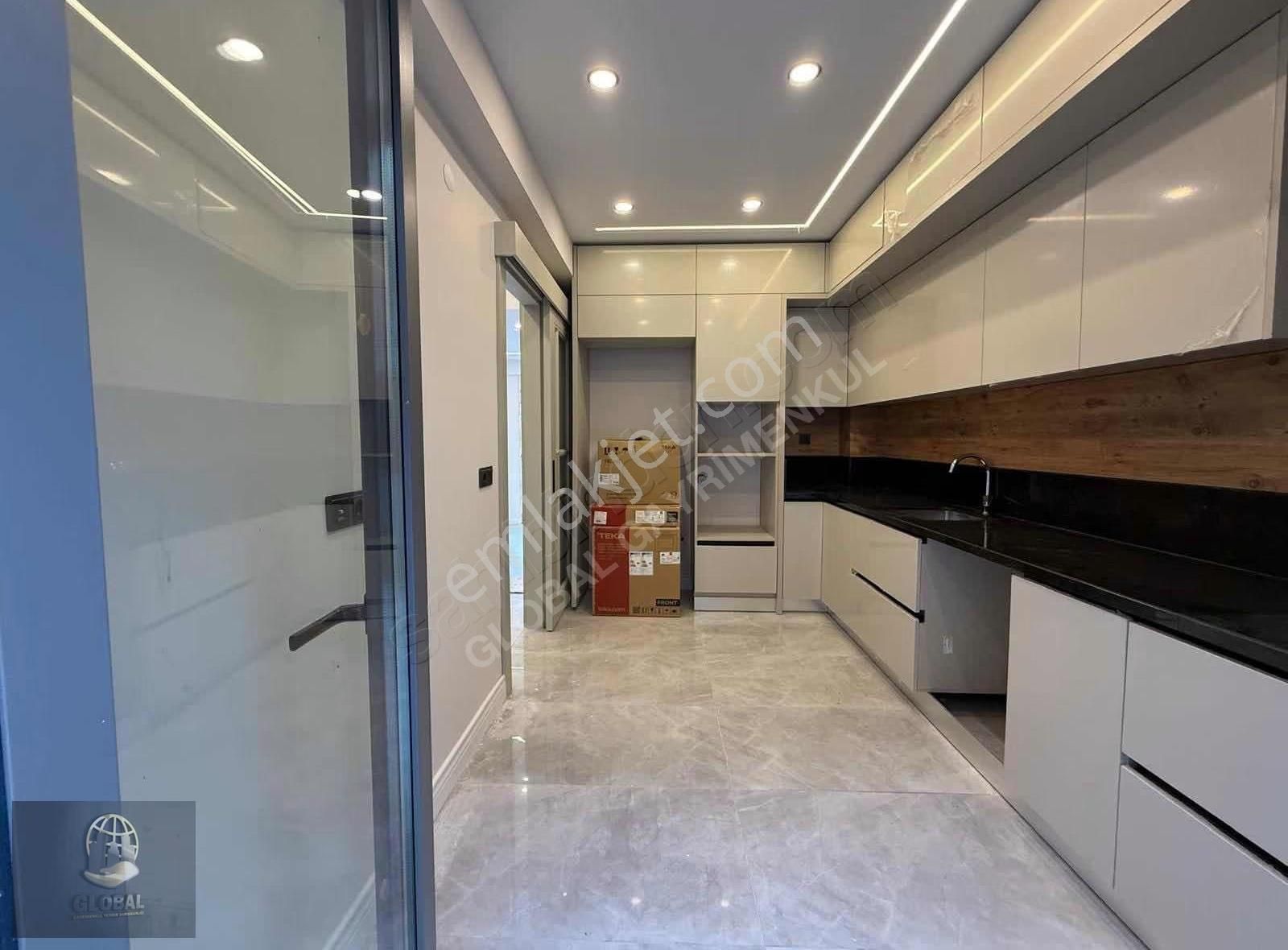 Önerler'de Butik Site İçi Emsalsiz Konumda 250m2 Villa - Görsel 13