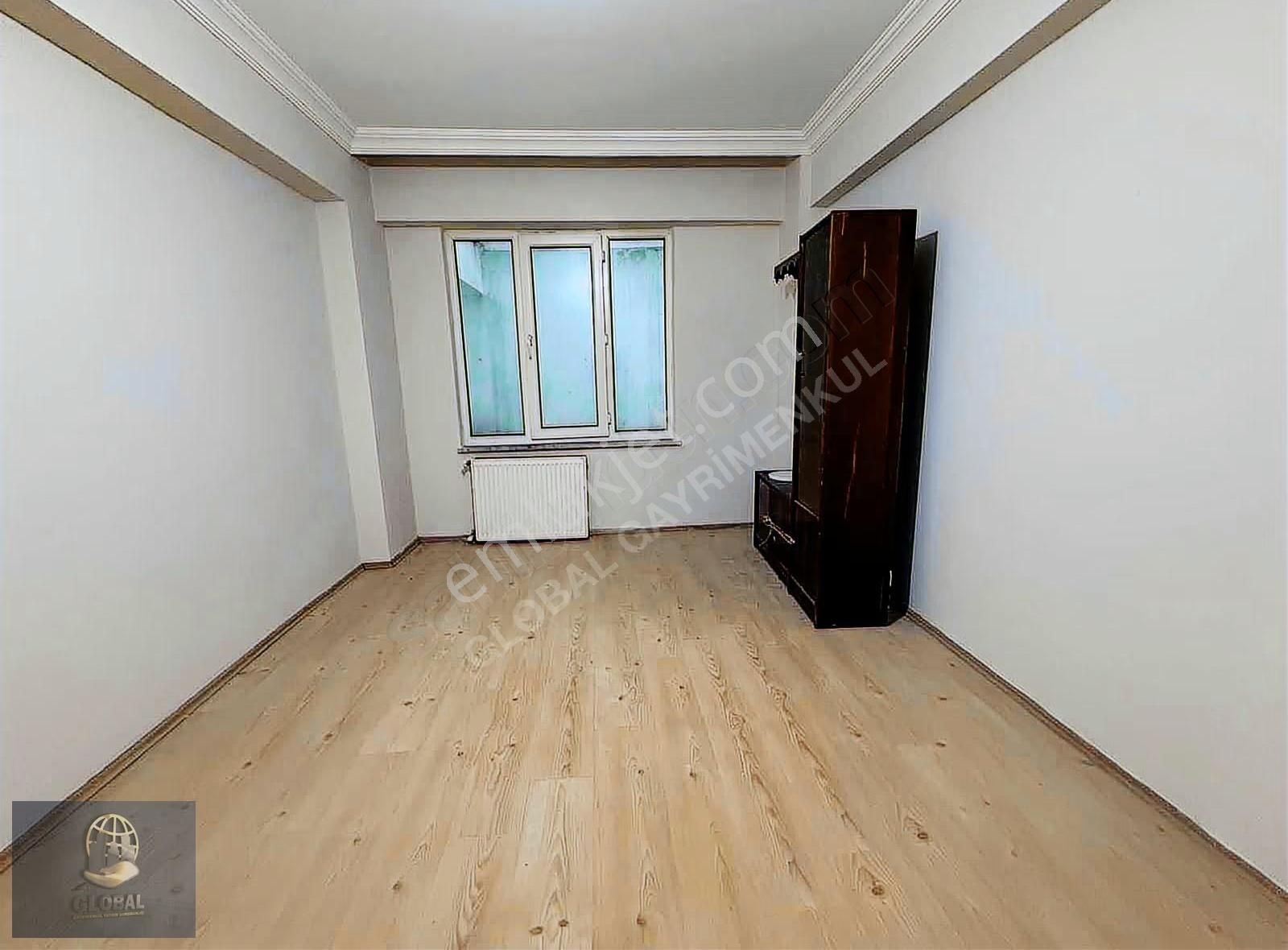 Reşadiye Askentcaddesi Yakını 12 Yıllık İskanlı 2+1 Kupondaire - Görsel 11