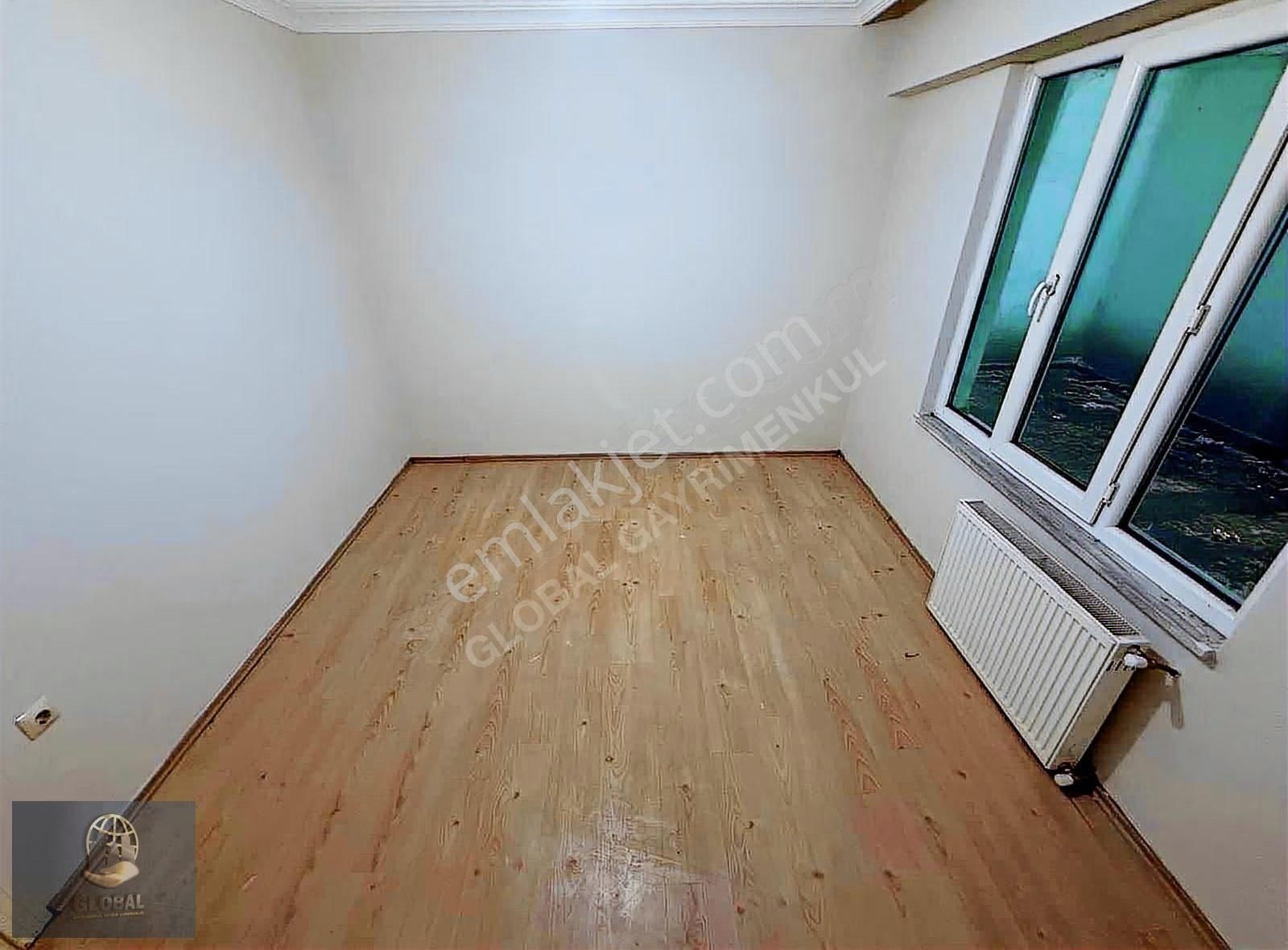 Reşadiye Askentcaddesi Yakını 12 Yıllık İskanlı 2+1 Kupondaire - Görsel 9