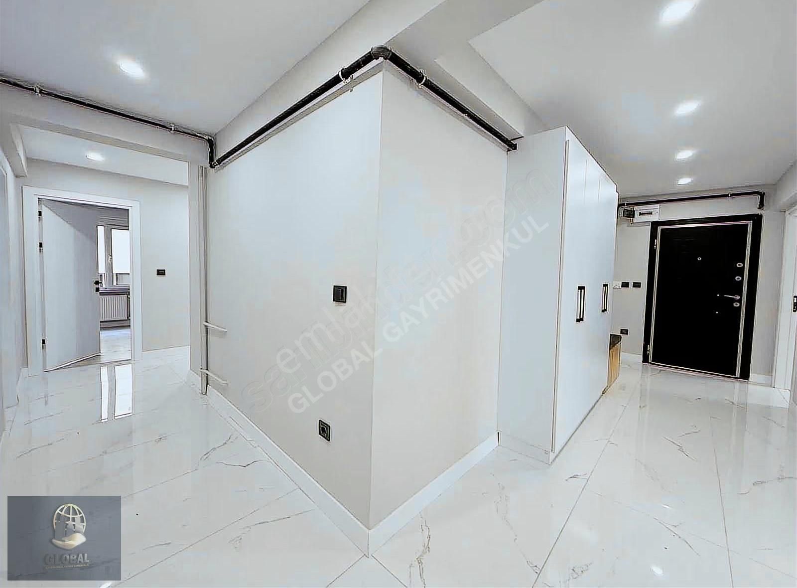 Muhittin'de Bulvar Cephe Özel Tasarım 170m2 4+1 !! - Görsel 14