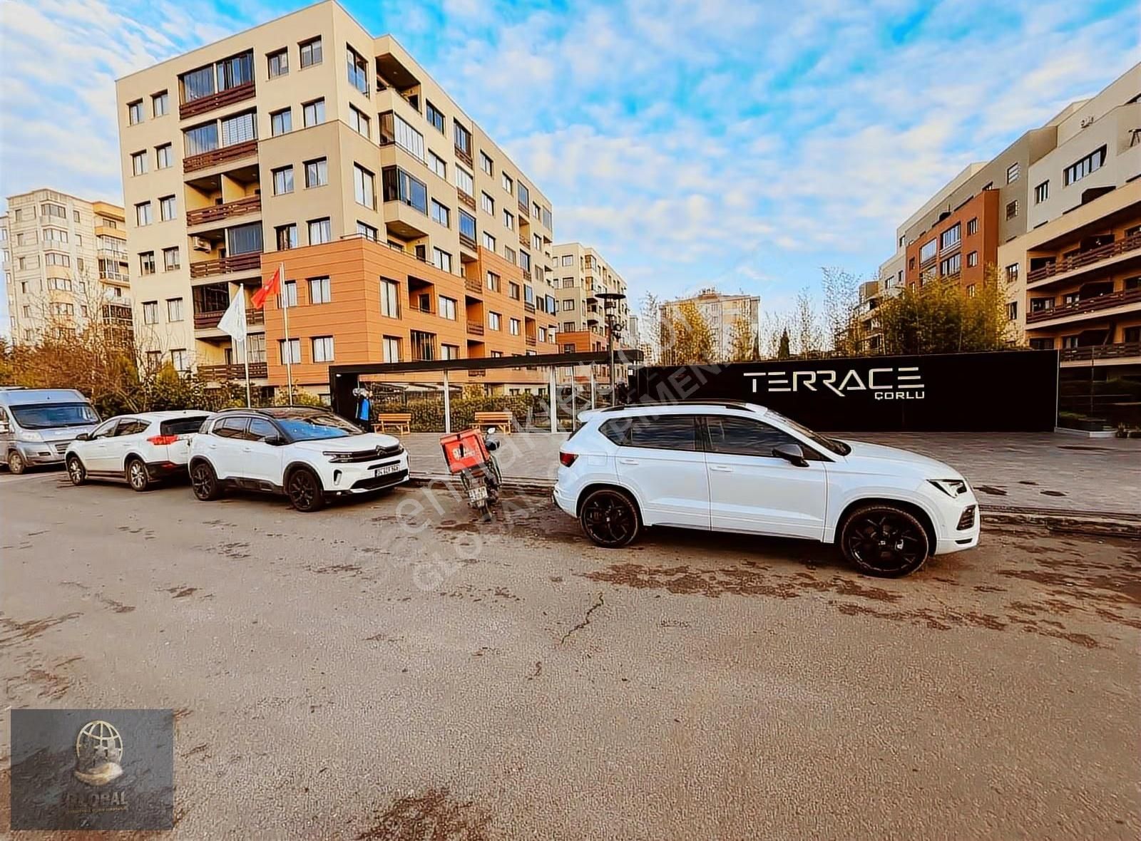 Terrace Yatay Mimari Arakat Güney Cephe 180 M2 3+1 !! - Görsel 17